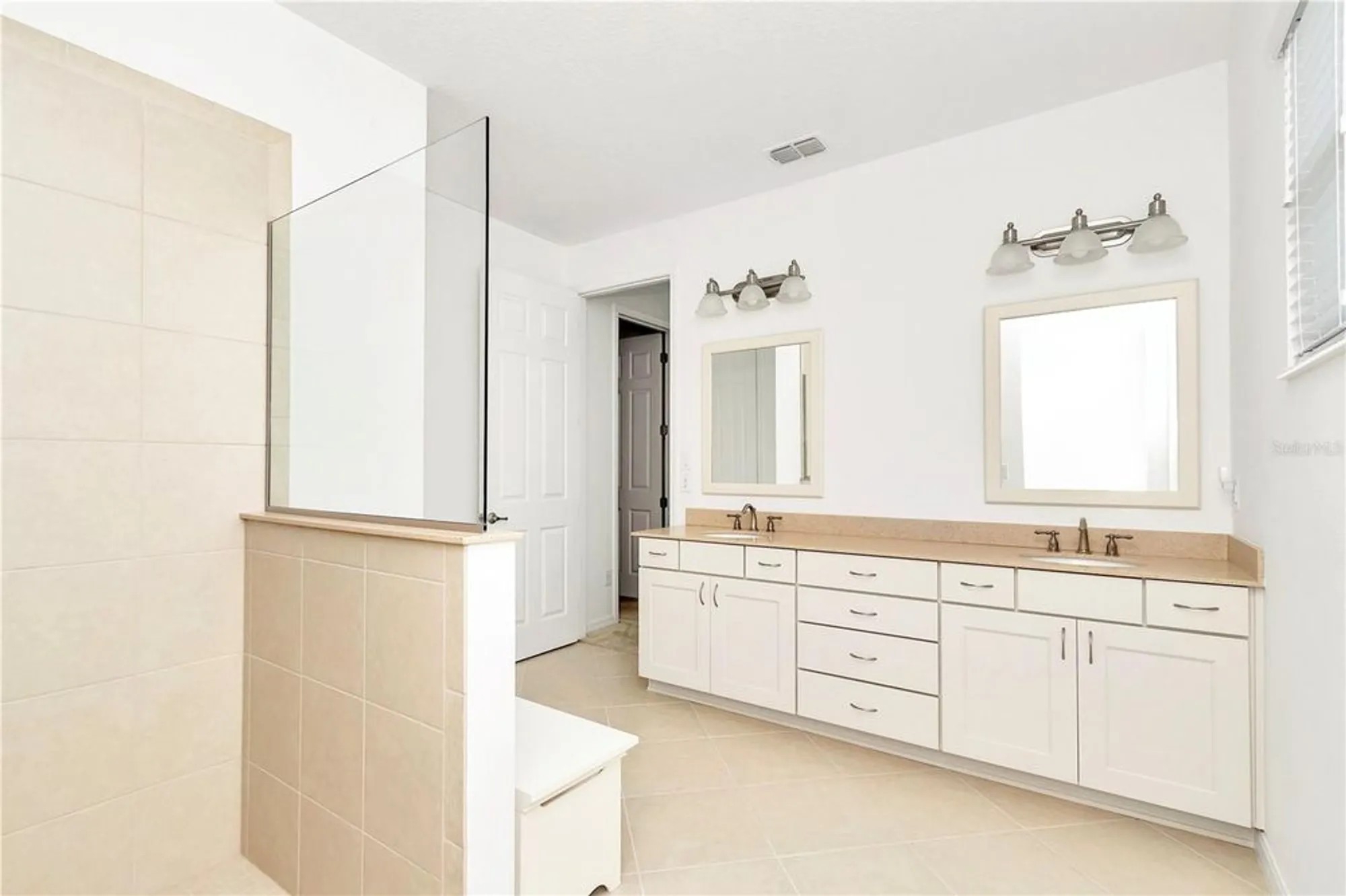 Property Slideshow image 17 of 63 | 8932 sw 101st cir, Ocala, FL, 34481