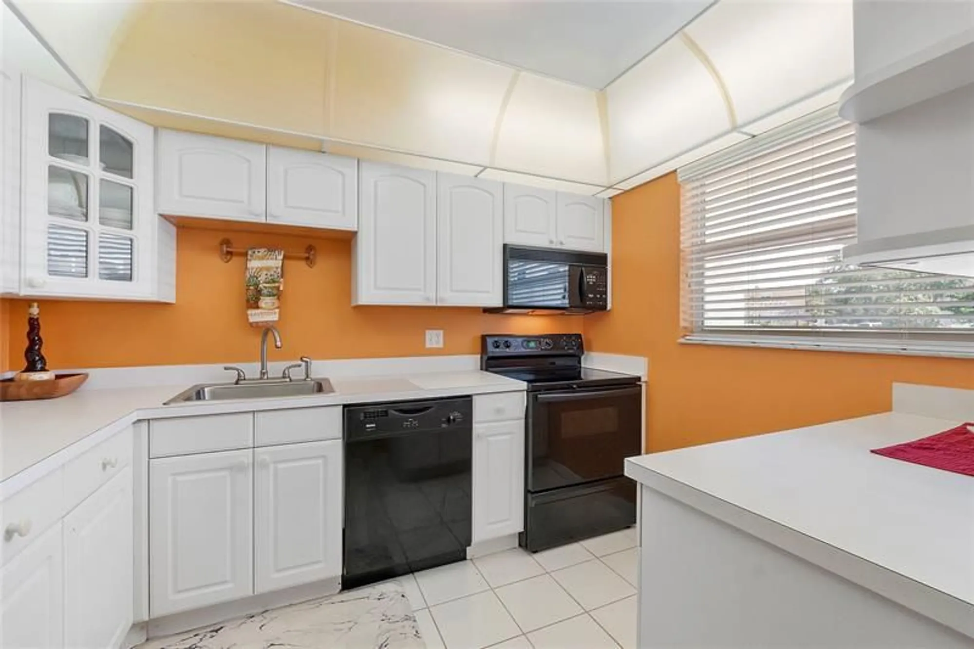 Property Slideshow image 8 of 50 | 6890 royal palm blvd 102h, Margate, FL, 33063