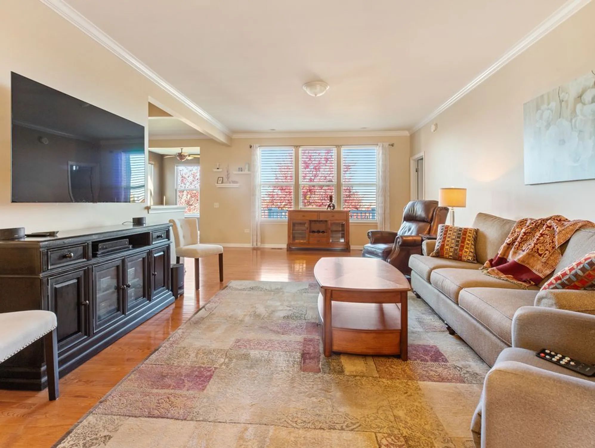 Property Slideshow image 8 of 36 | 3001 ravinia cir, Mundelein, IL, 60060