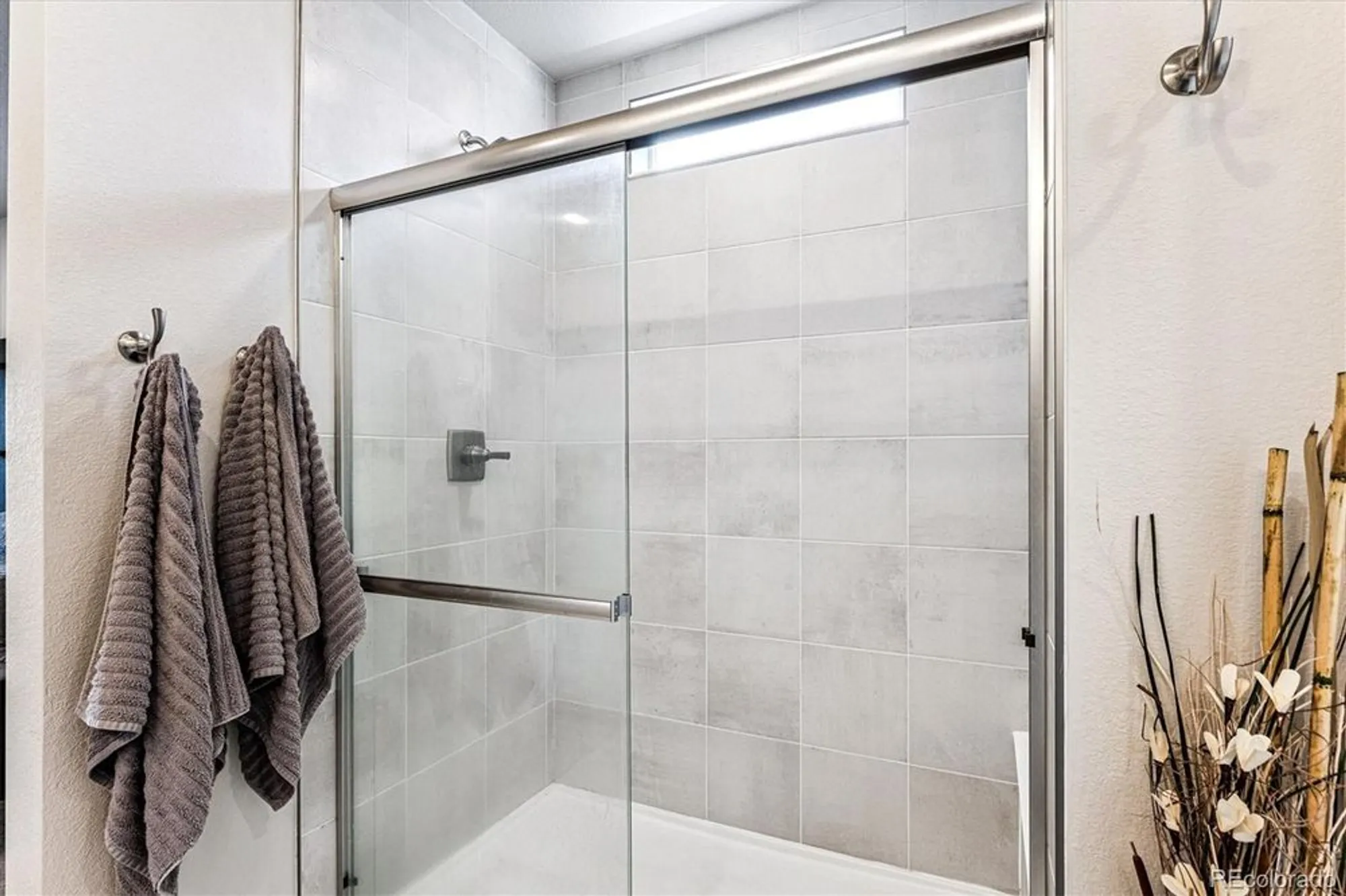 Property Slideshow image 17 of 28 | 5126 n quemoy ct, Aurora, CO, 80019