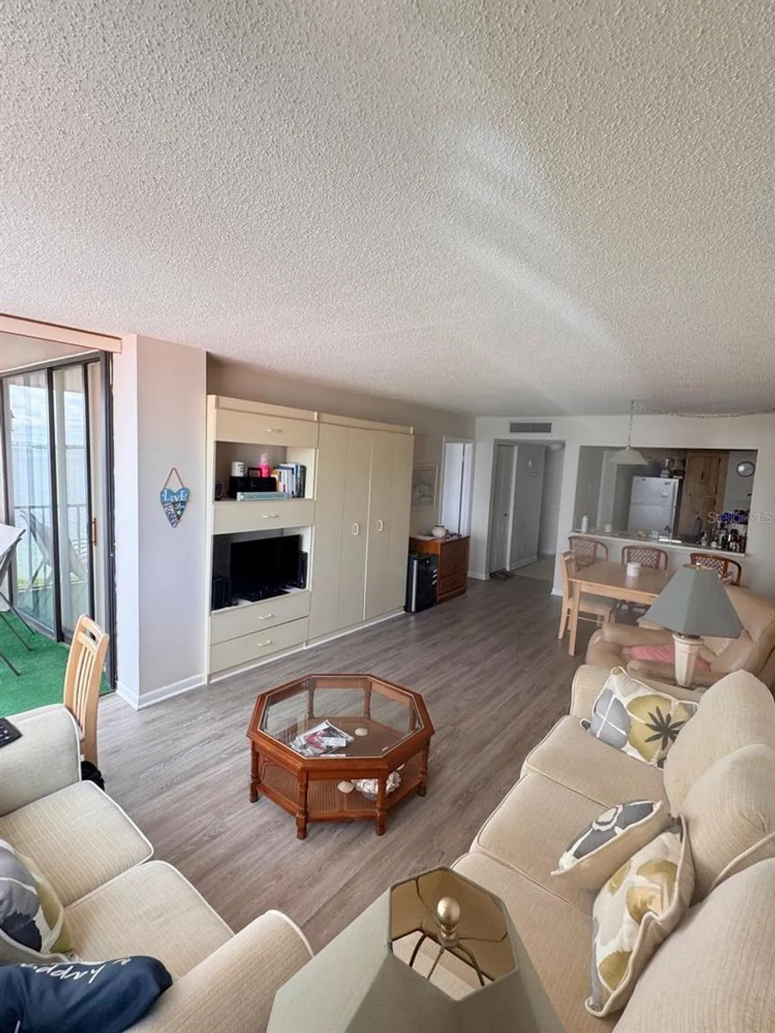 Property Slideshow image 4 of 37 | 6268 palma del mar blvd s apt 407, St Petersburg, FL, 33715