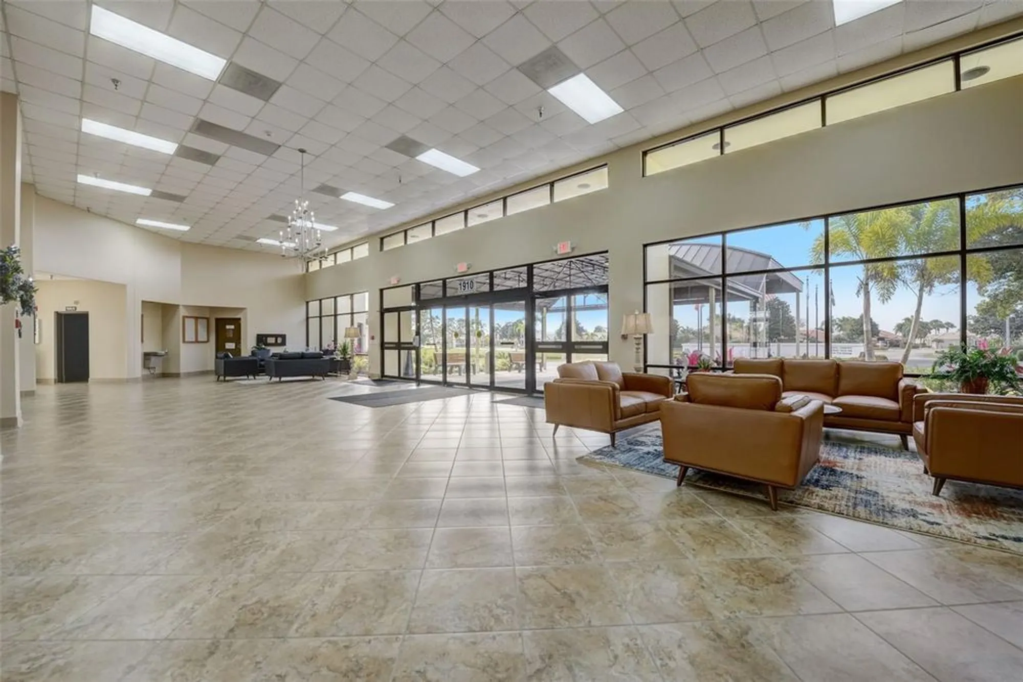 Property Slideshow image 48 of 54 | 1409 n pebble beach blvd, Sun City Center, FL, 33573