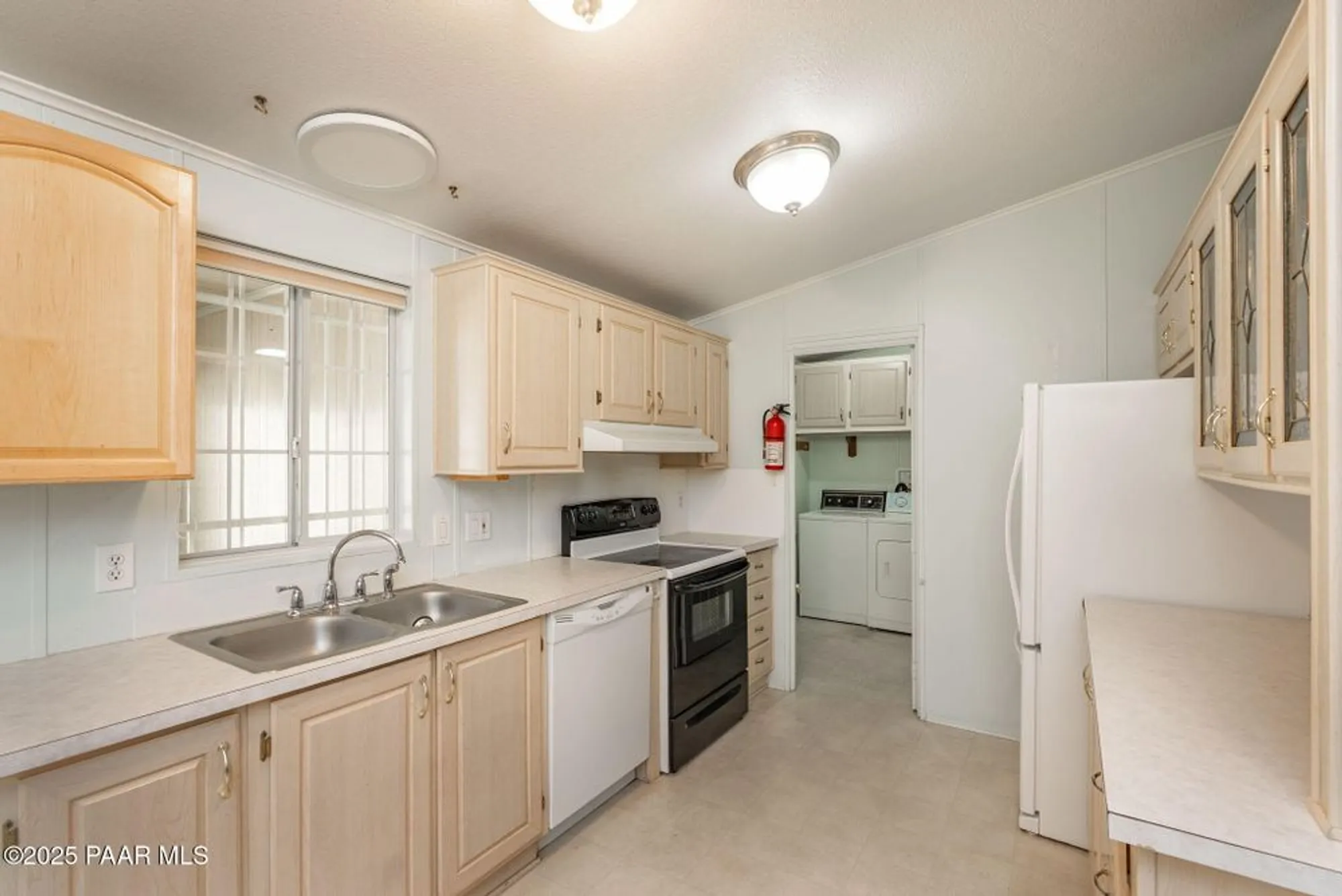 Property Slideshow image 7 of 24 | 624 n blue spruce dr, Dewey-Humboldt, AZ, 86327