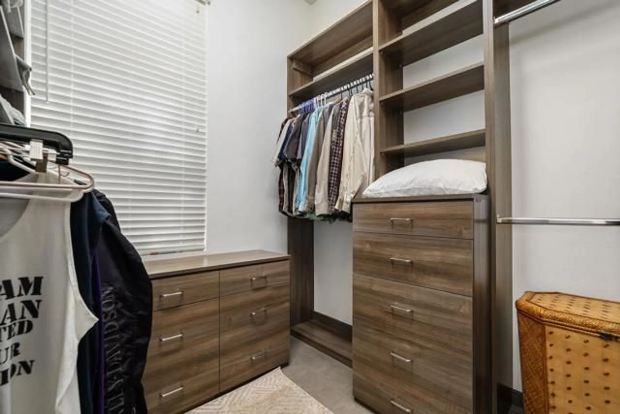 Property Slideshow image 24 of 26 | 36627 crown st, Palm Desert, CA, 92211