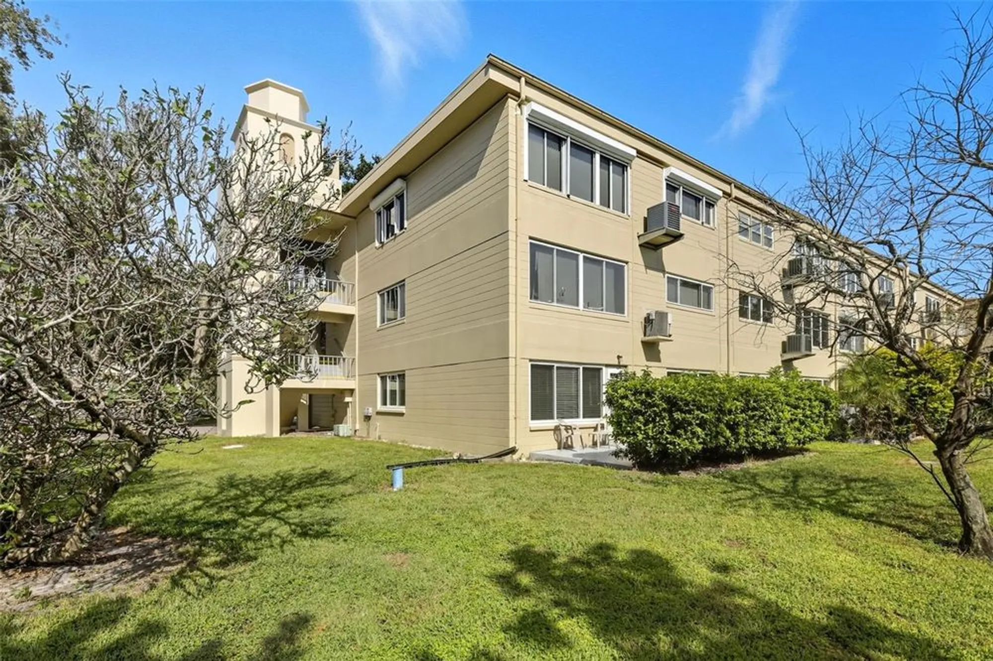 Property Slideshow image 28 of 28 | 2351 irish ln 21, Clearwater, FL, 33763