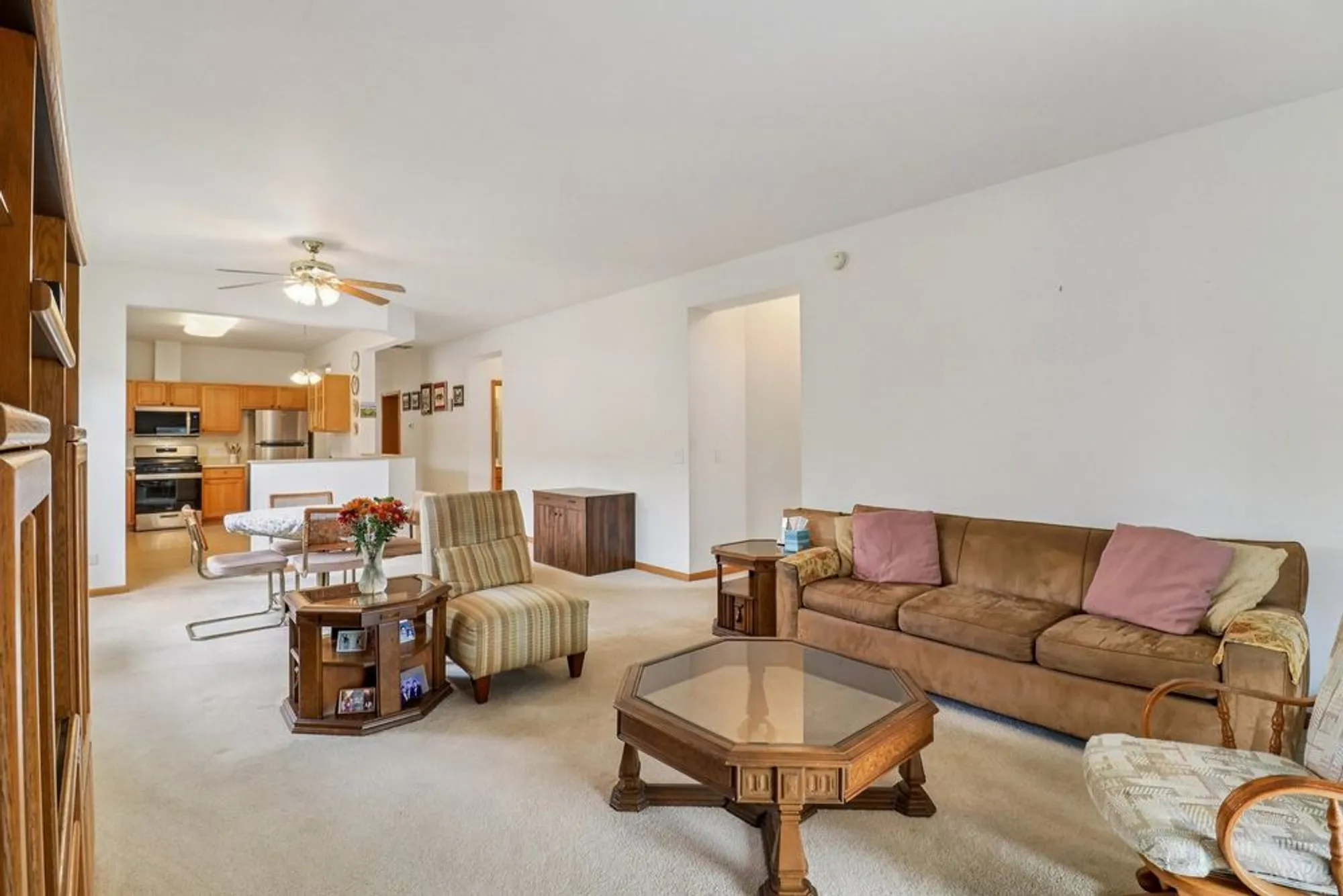 Property Slideshow image 4 of 33 | 3306 stakes ln, Grayslake, IL, 60030
