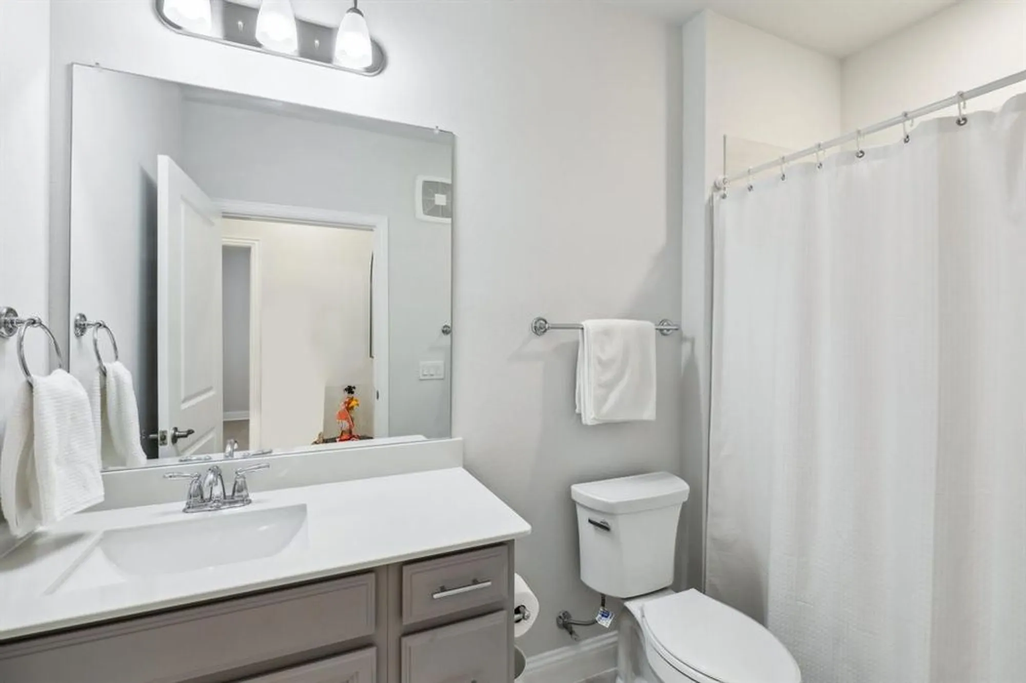 Property Slideshow image 21 of 39 | 1735 wittington pl apt 2305, Dallas, TX, 75234