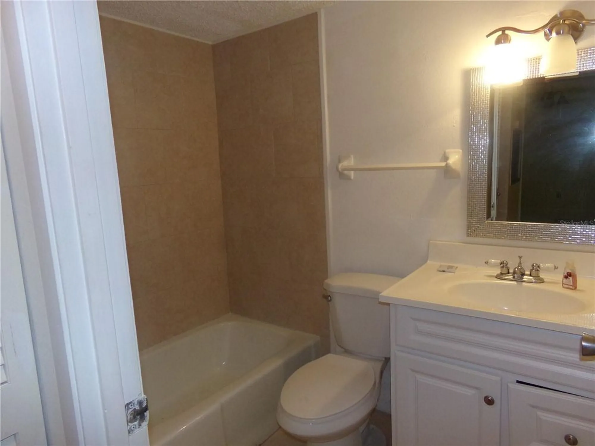 Property Slideshow image 24 of 33 | 4111 heron way # 103, Bradenton, FL, 34205