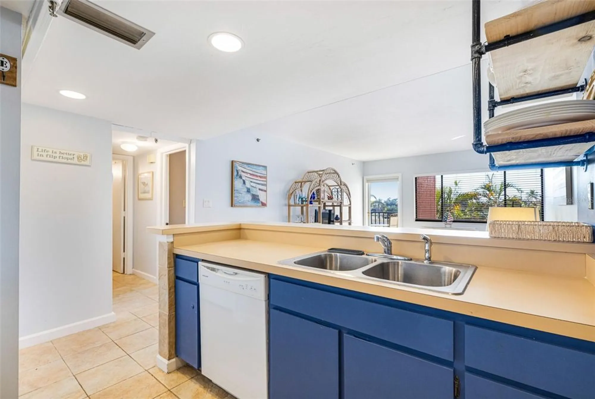 Property Slideshow image 13 of 26 | 3160 matecumbe key rd apt 221, Punta Gorda, FL, 33955