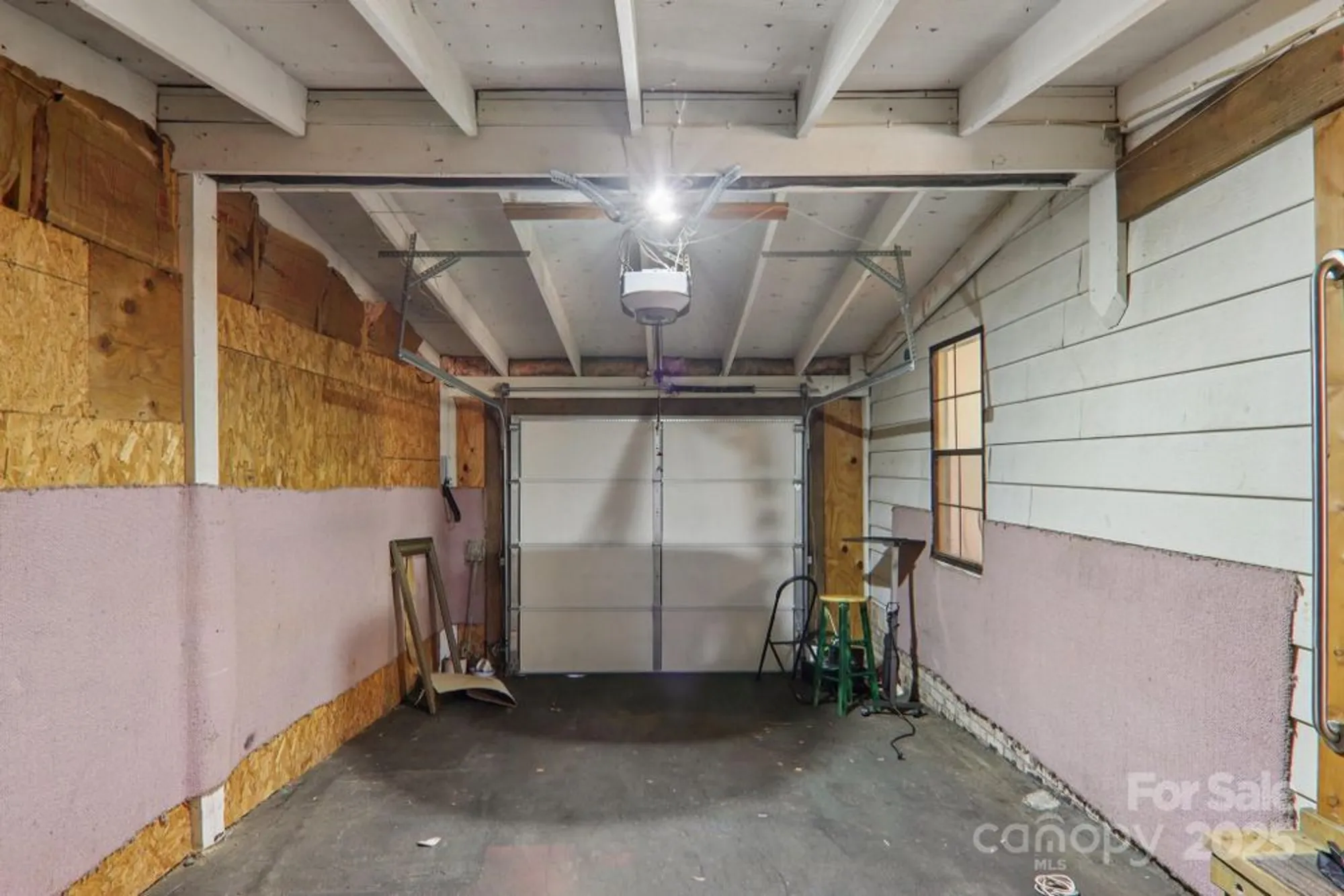 Property Slideshow image 37 of 44 | 201 cranbrook cir, Hendersonville, NC, 28792