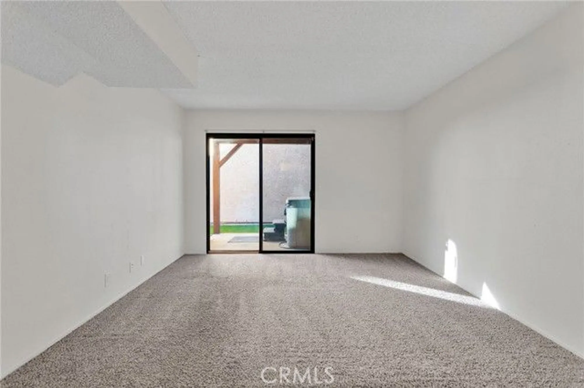 Property Slideshow image 21 of 50 | 11659 pepper ln, Apple Valley, CA, 92308