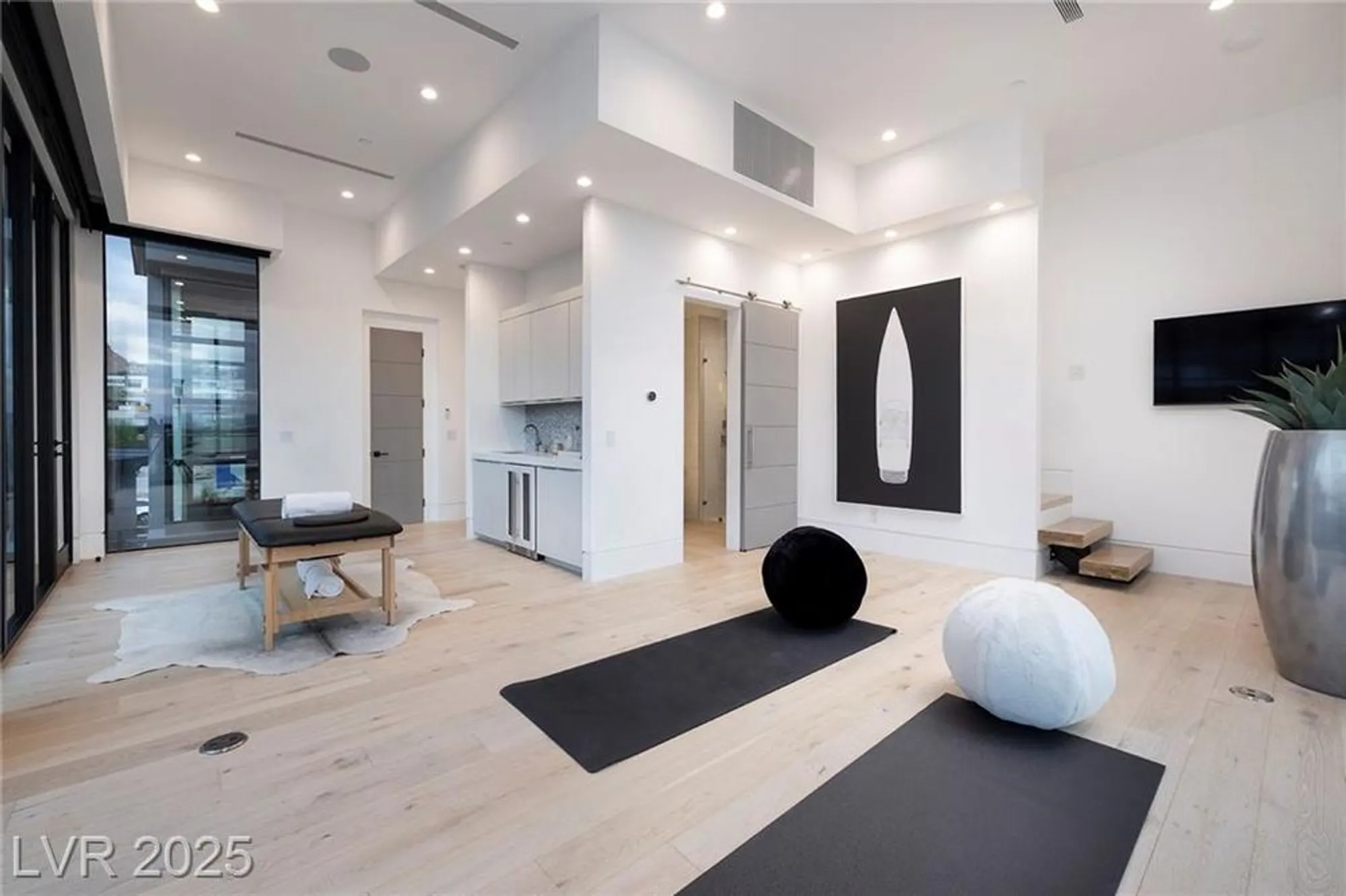Property Slideshow image 47 of 66 | 12 rainbow point pl, Henderson, NV, 89011