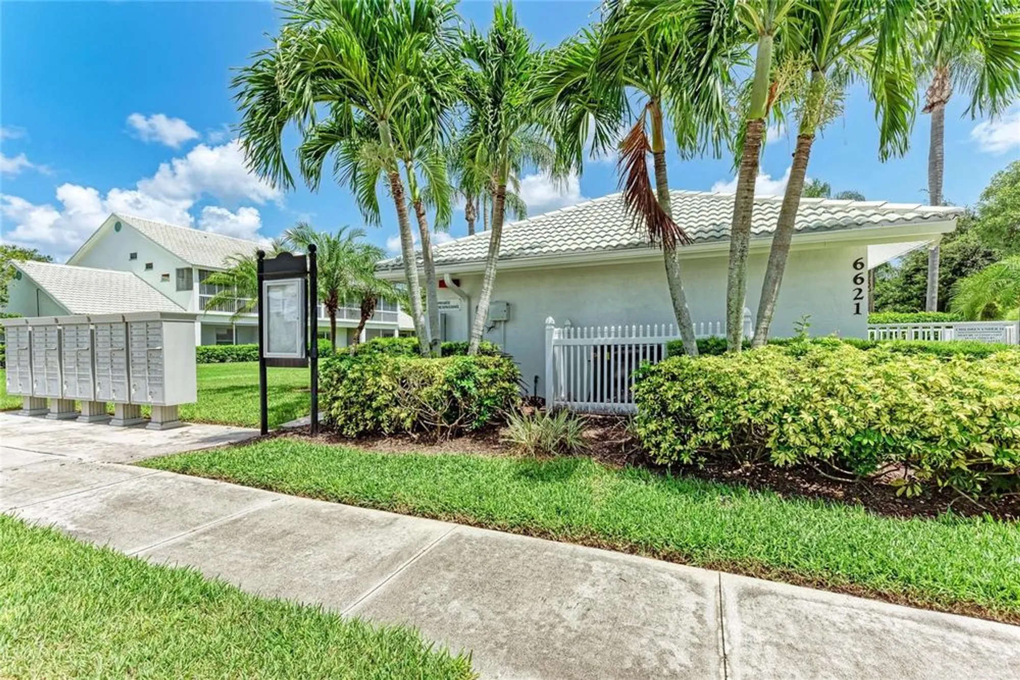 Property Slideshow image 31 of 57 | 6817 fairview ter # 24-101, Bradenton, FL, 34203