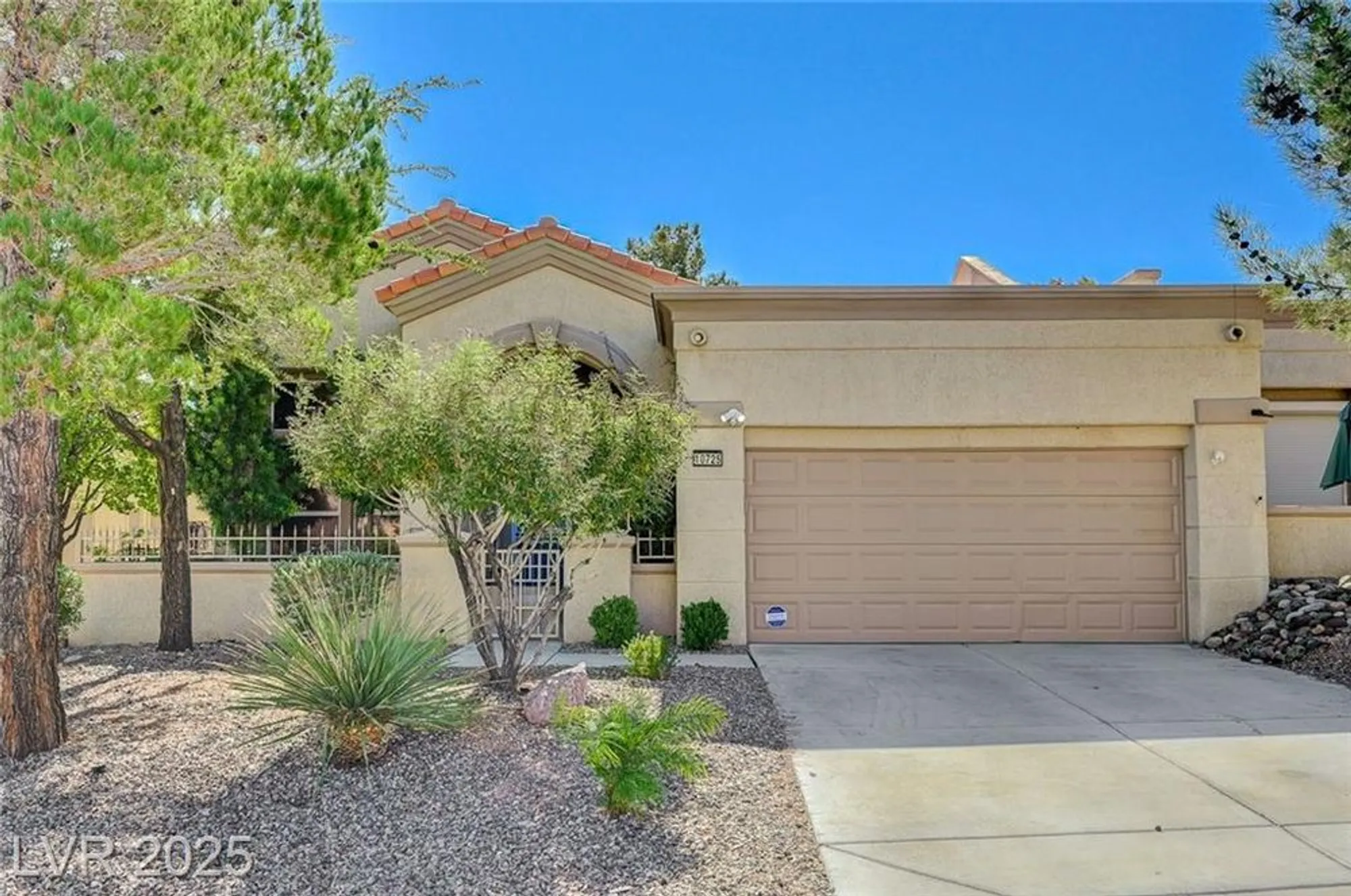 Property Slideshow image 1 of 47 | 10725 mission lakes ave, Las Vegas, NV, 89134