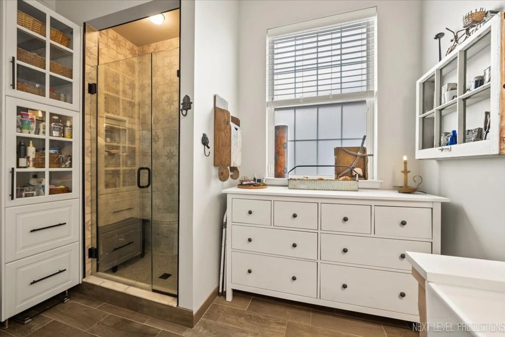 Property Slideshow image 20 of 31 | 3870 crooked creek dr, Elgin, IL, 60124