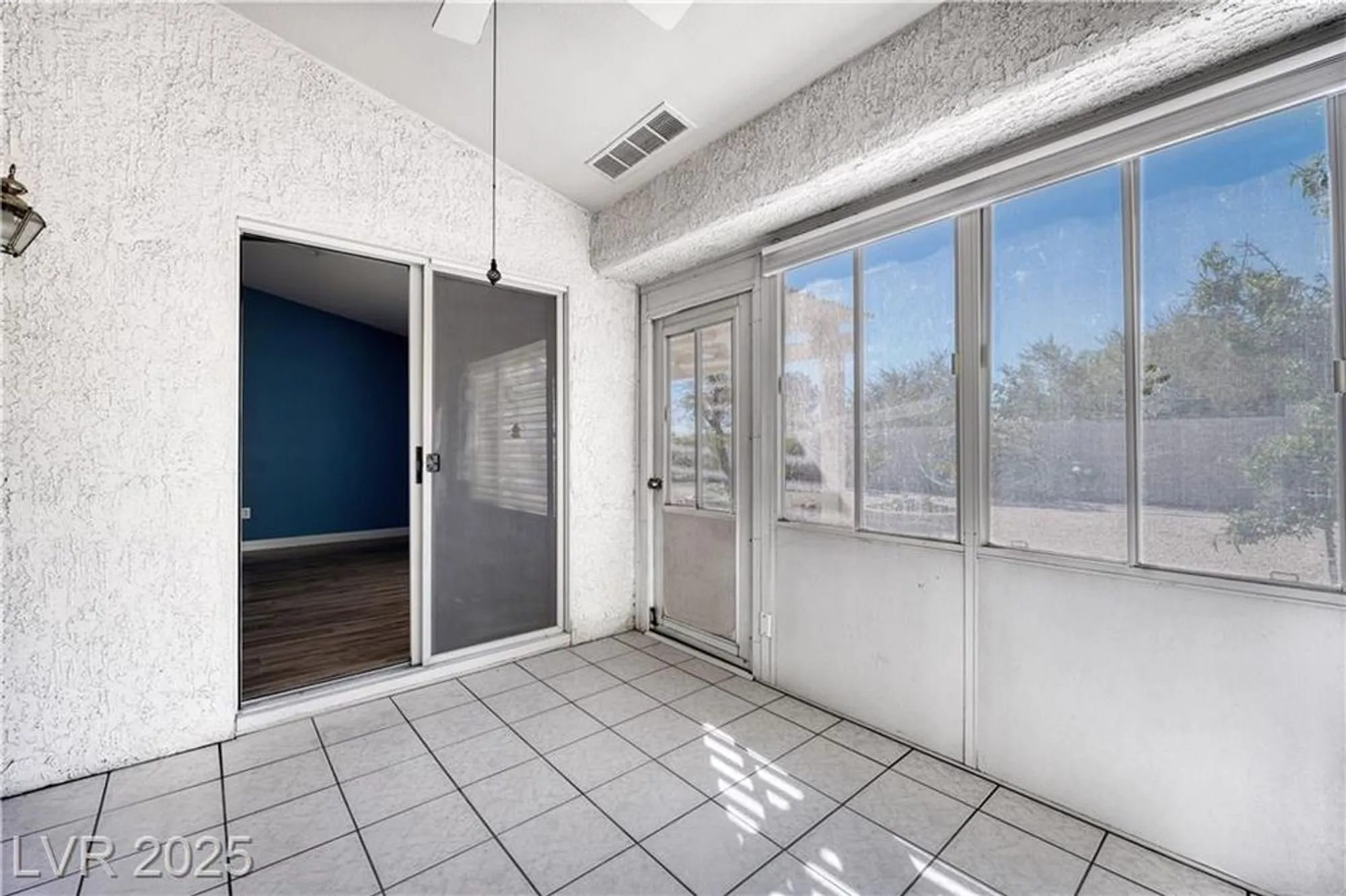 Property Slideshow image 14 of 43 | 11017 clear meadows dr, Las Vegas, NV, 89134