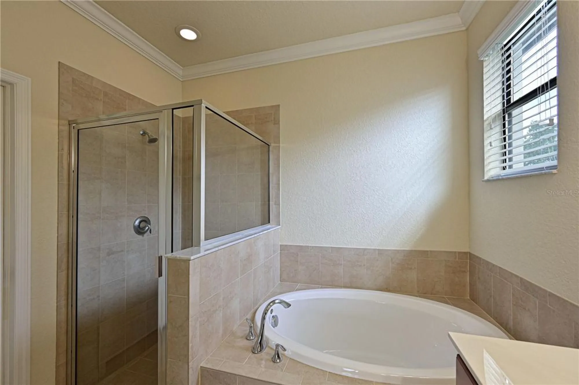 Property Slideshow image 15 of 53 | 7114 quiet creek dr, Bradenton, FL, 34212