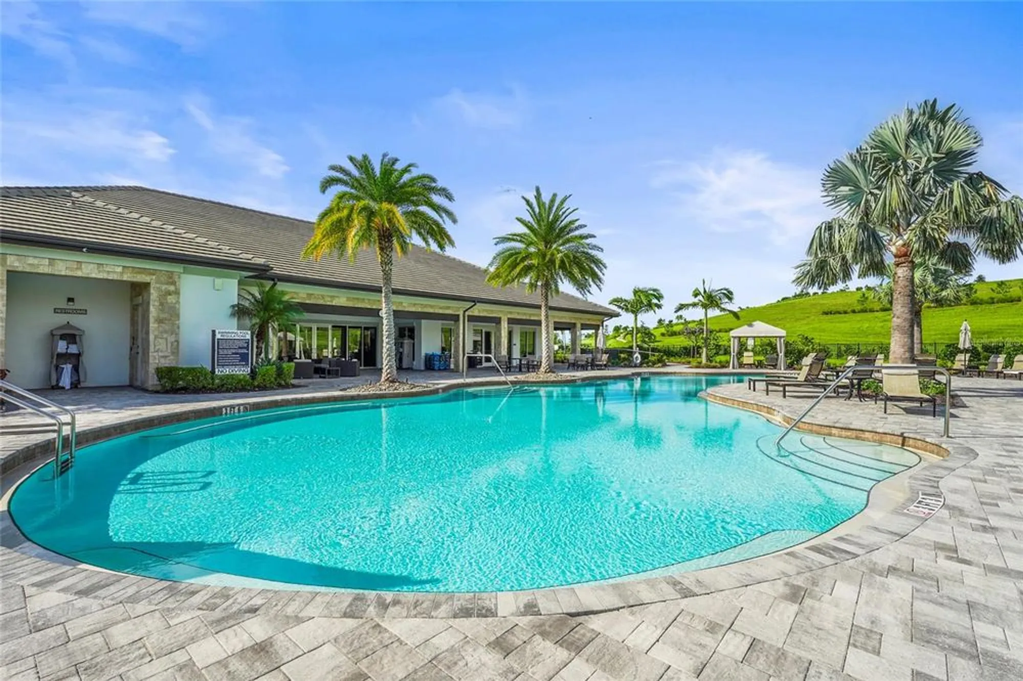 Property Slideshow image 13 of 86 | 6195 mesa gln, Bradenton, FL, 34203
