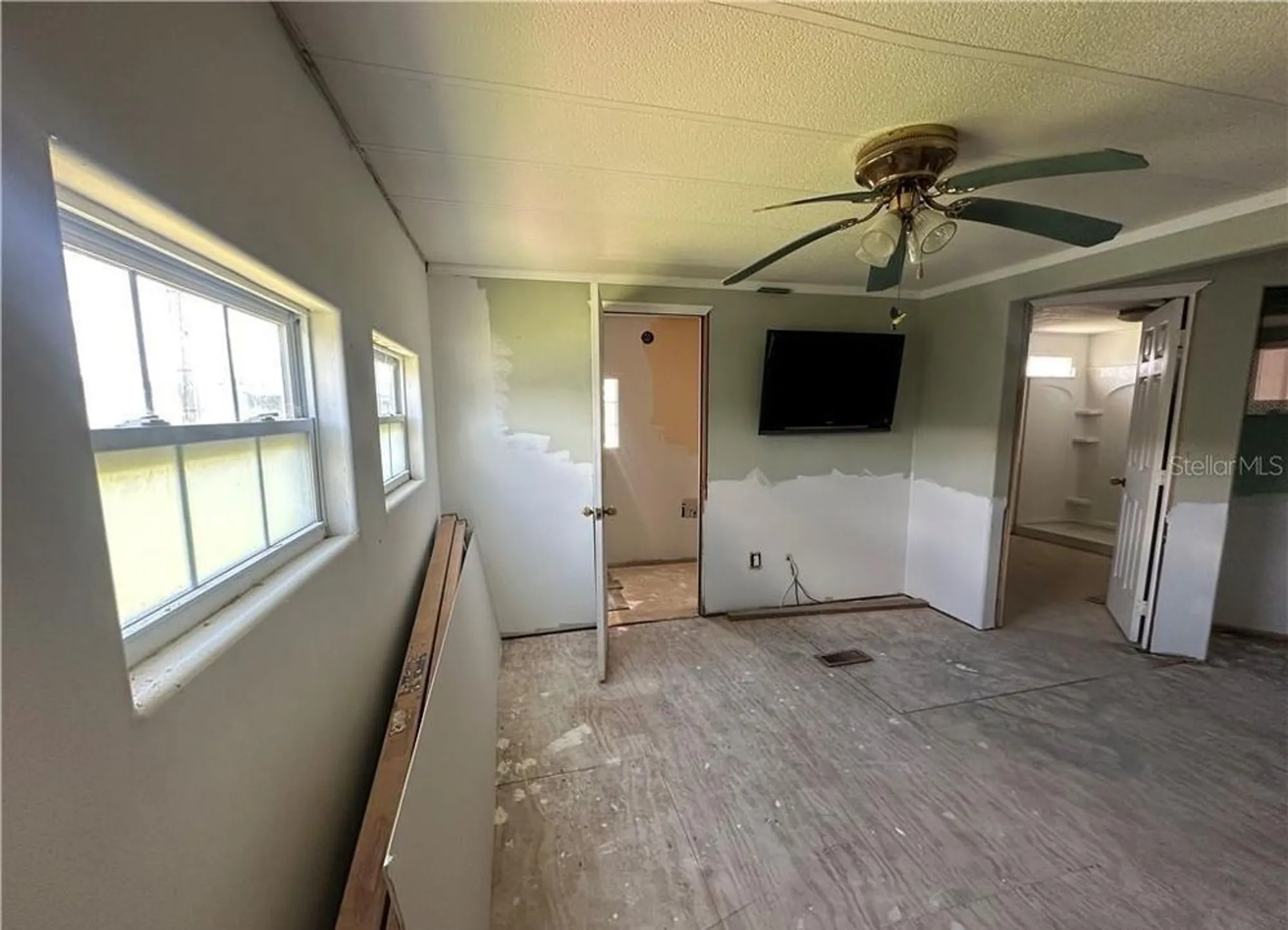 Property Slideshow image 26 of 39 | 14700 patrick henry rd, North Fort Myers, FL, 33917