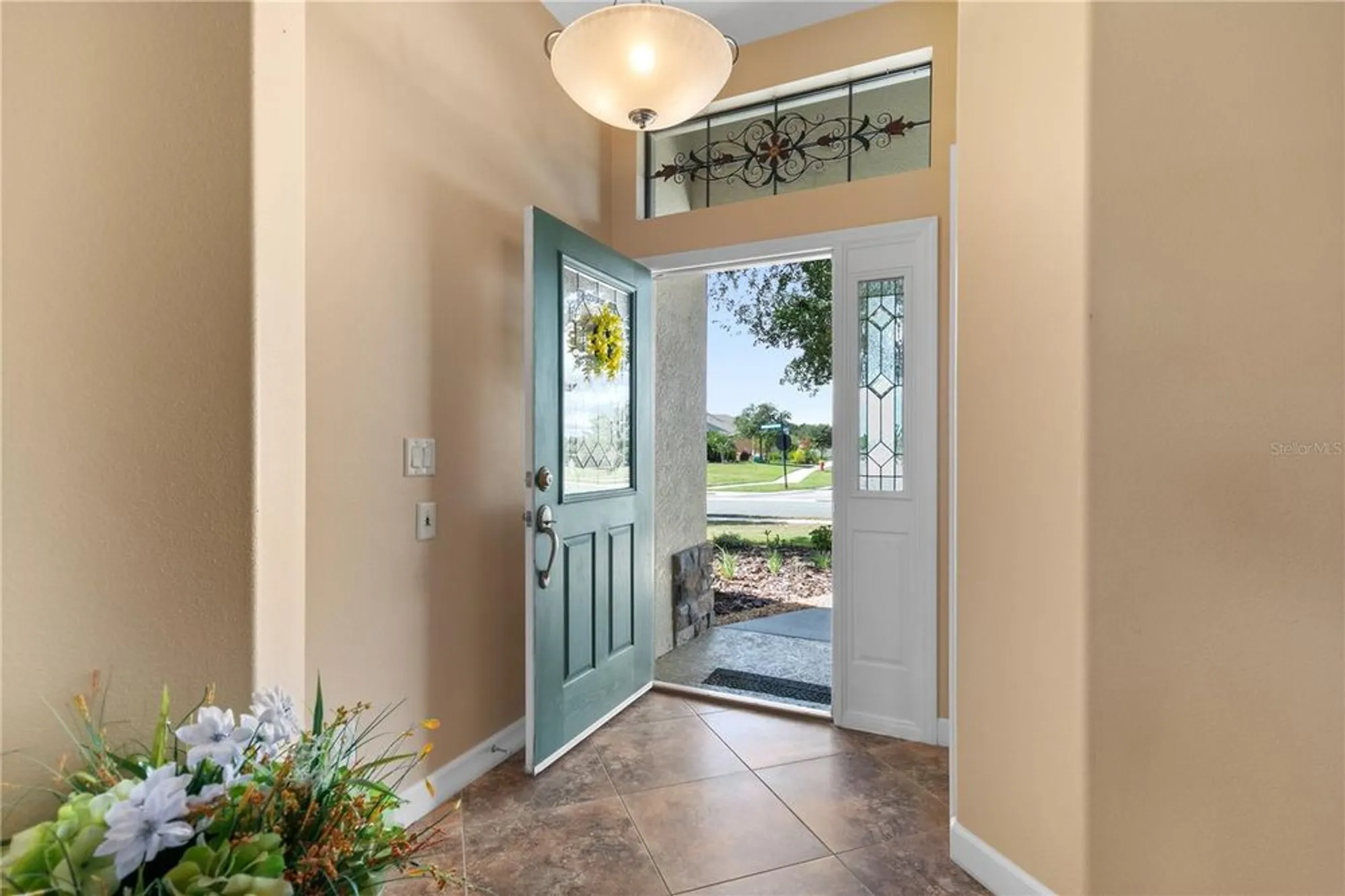 Property Slideshow image 5 of 50 | 8860 bridgeport bay cir, Mount Dora, FL, 32757