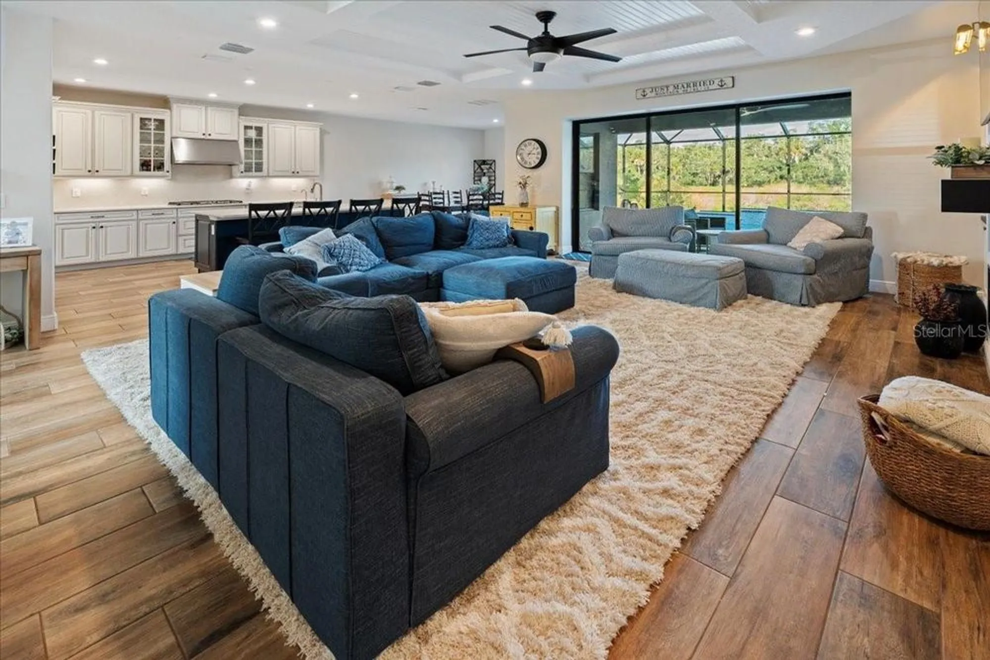 Property Slideshow image 33 of 86 | 10215 milky way cir, Sarasota, FL, 34241