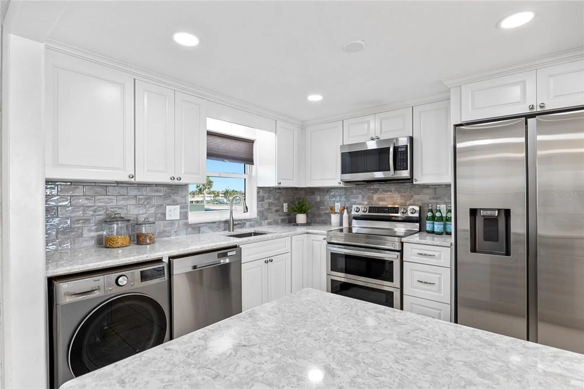 Property Slideshow image 4 of 39 | 4775 cove cir apt 203, St Petersburg, FL, 33708