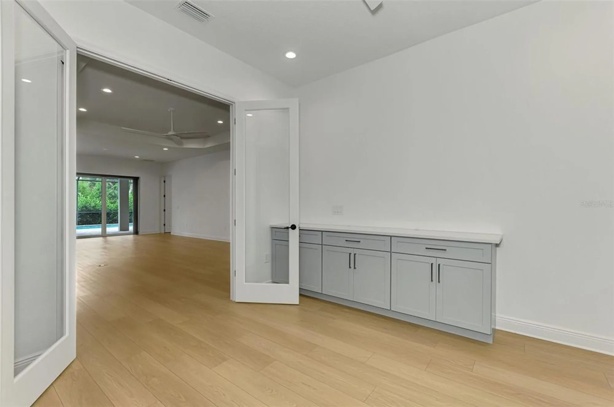 Property Slideshow image 30 of 92 | 21353 holmes cir, Venice, FL, 34293