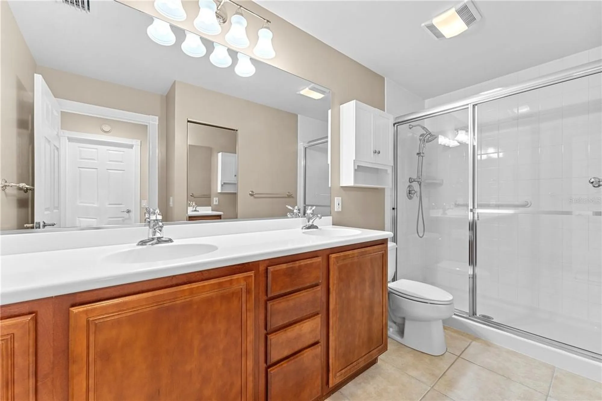 Property Slideshow image 25 of 63 | 11920 kajetan ln, Orlando, FL, 32827