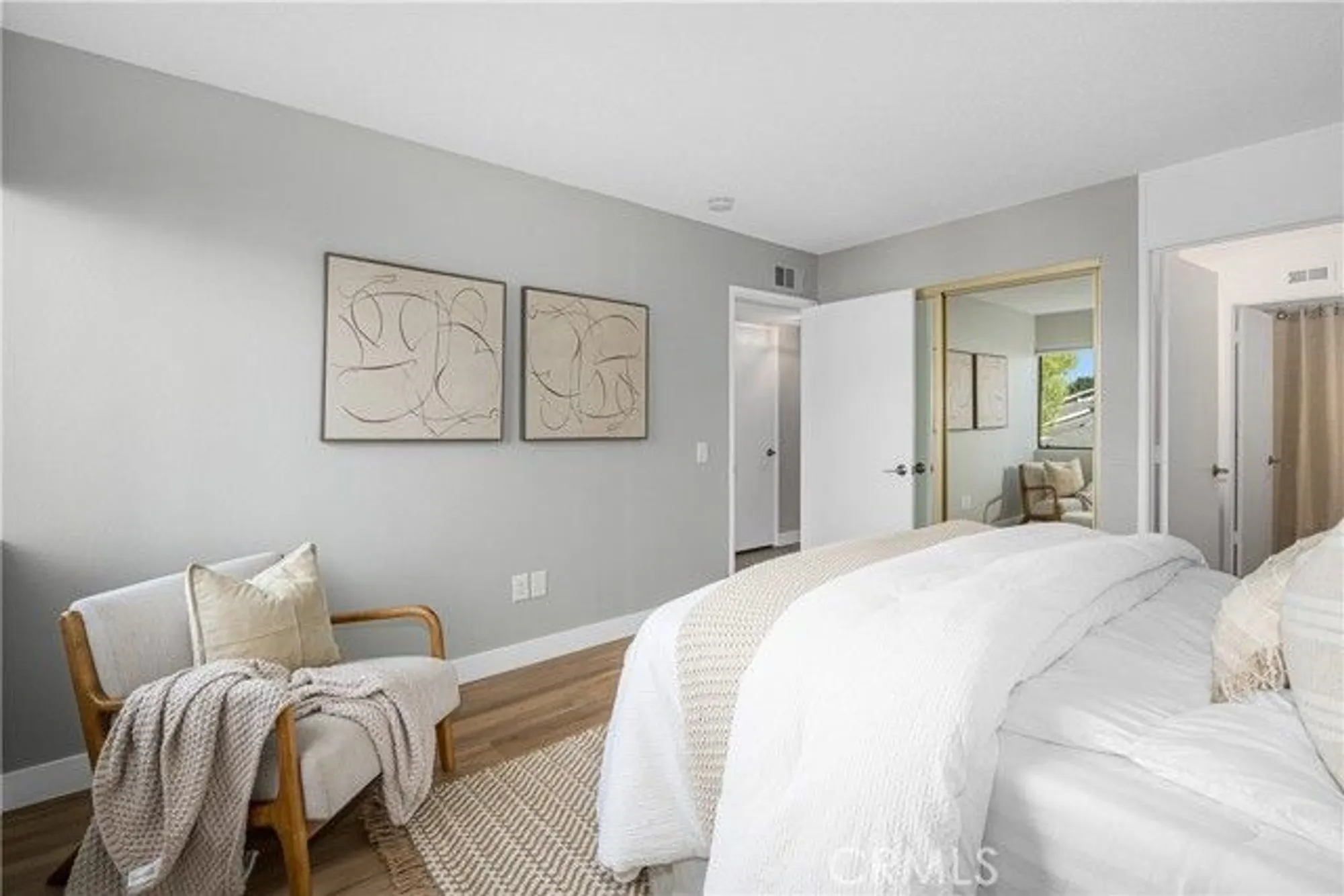 Property Slideshow image 14 of 32 | 8777 tulare dr unit 411h, Huntington Beach, CA, 92646