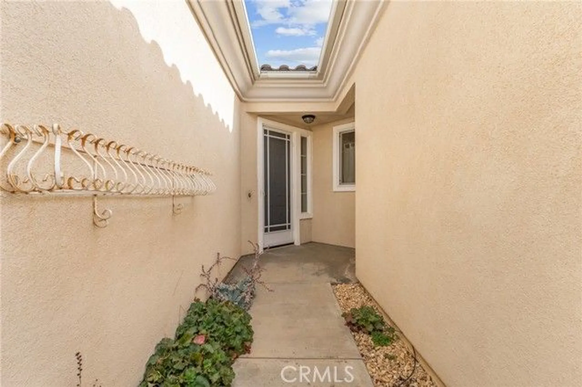Property Slideshow image 4 of 39 | 949 pebble beach rd, Beaumont, CA, 92223