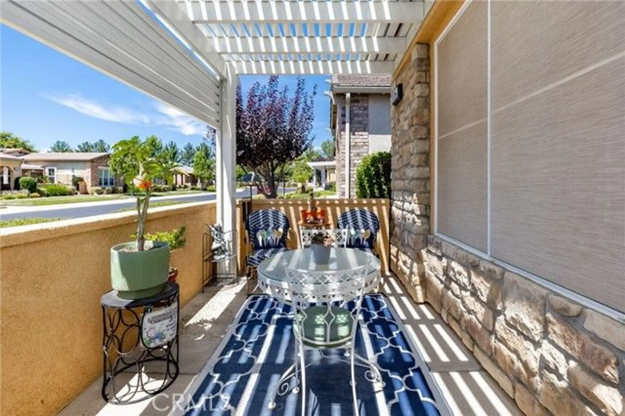 Property Slideshow image 32 of 62 | 126 thistle crk, Beaumont, CA, 92223