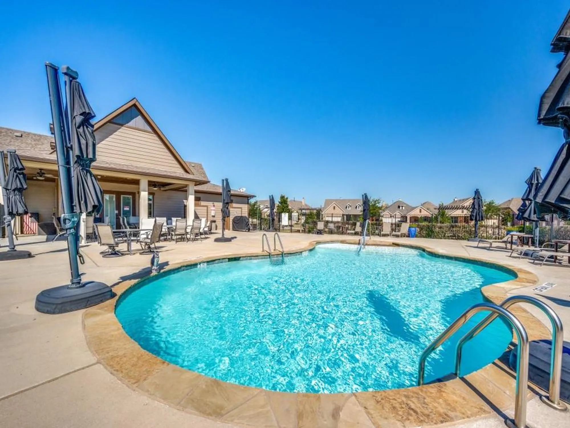 Property Slideshow image 19 of 32 | 1308 isabella ln, Savannah, TX, 76227