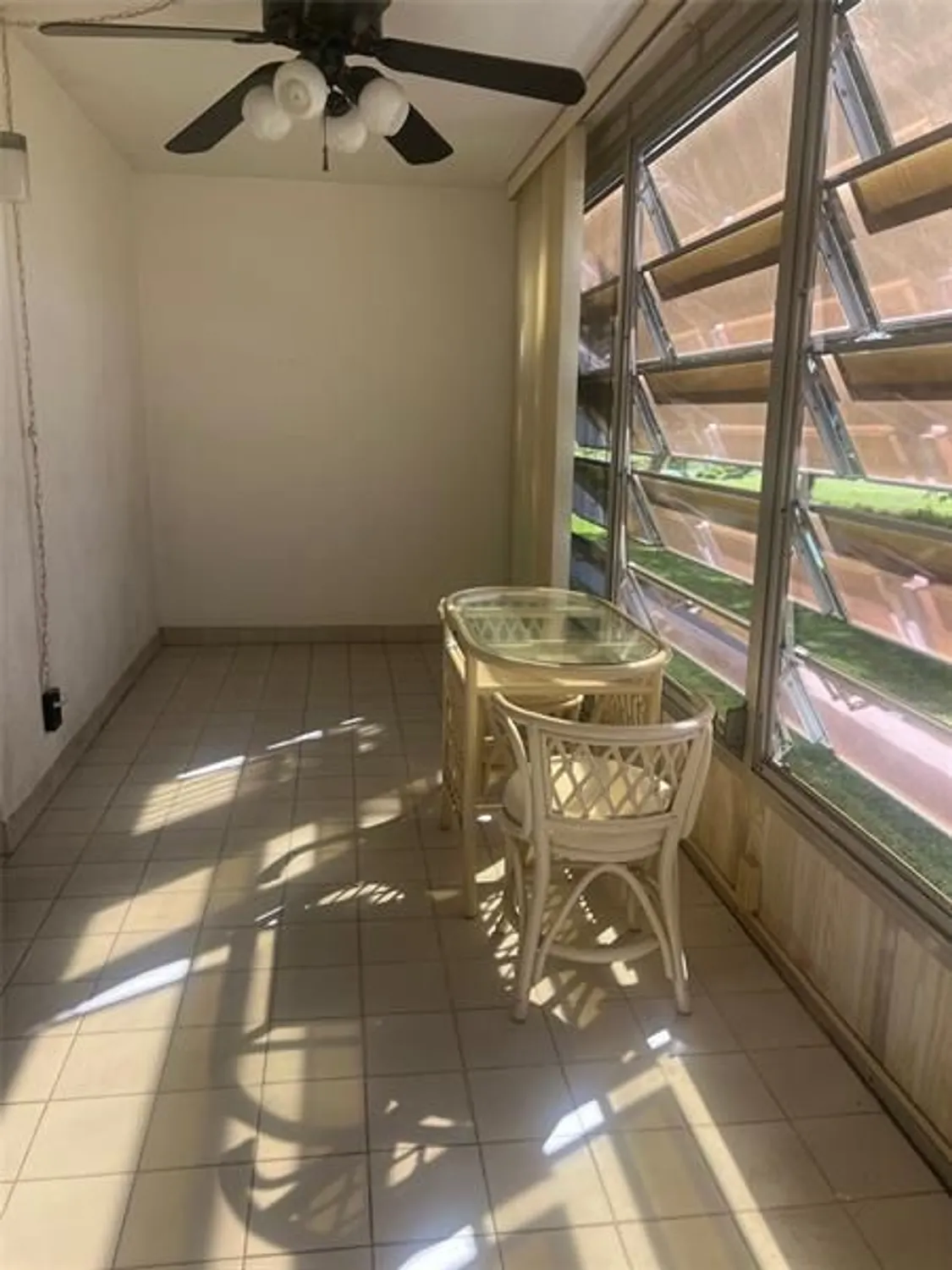 Property Slideshow image 18 of 32 | 3402 bimini ln apt e2, Coconut Creek, FL, 33066