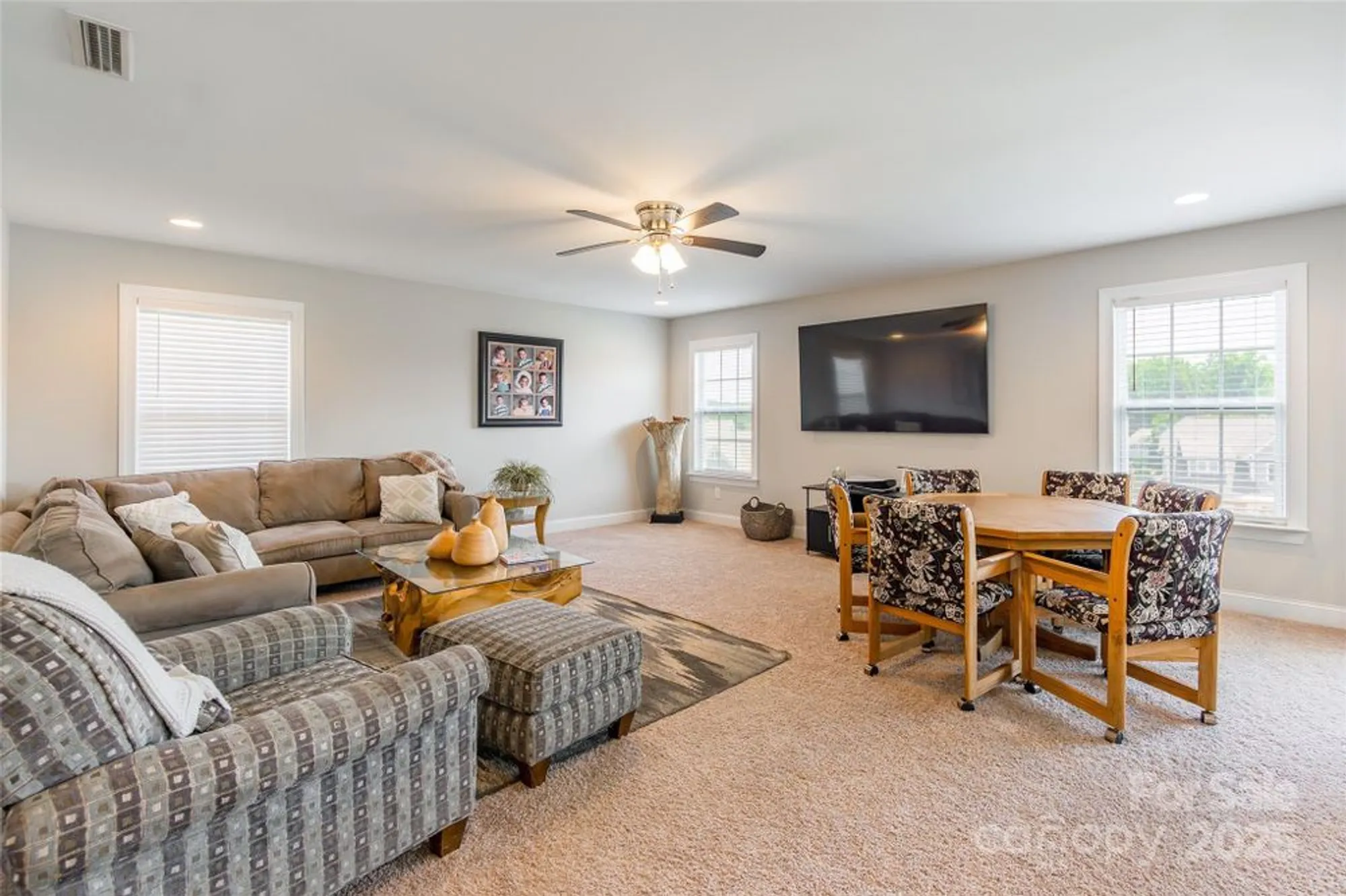 Property Slideshow image 20 of 46 | 208 canoe pole ln, Mooresville, NC, 28117