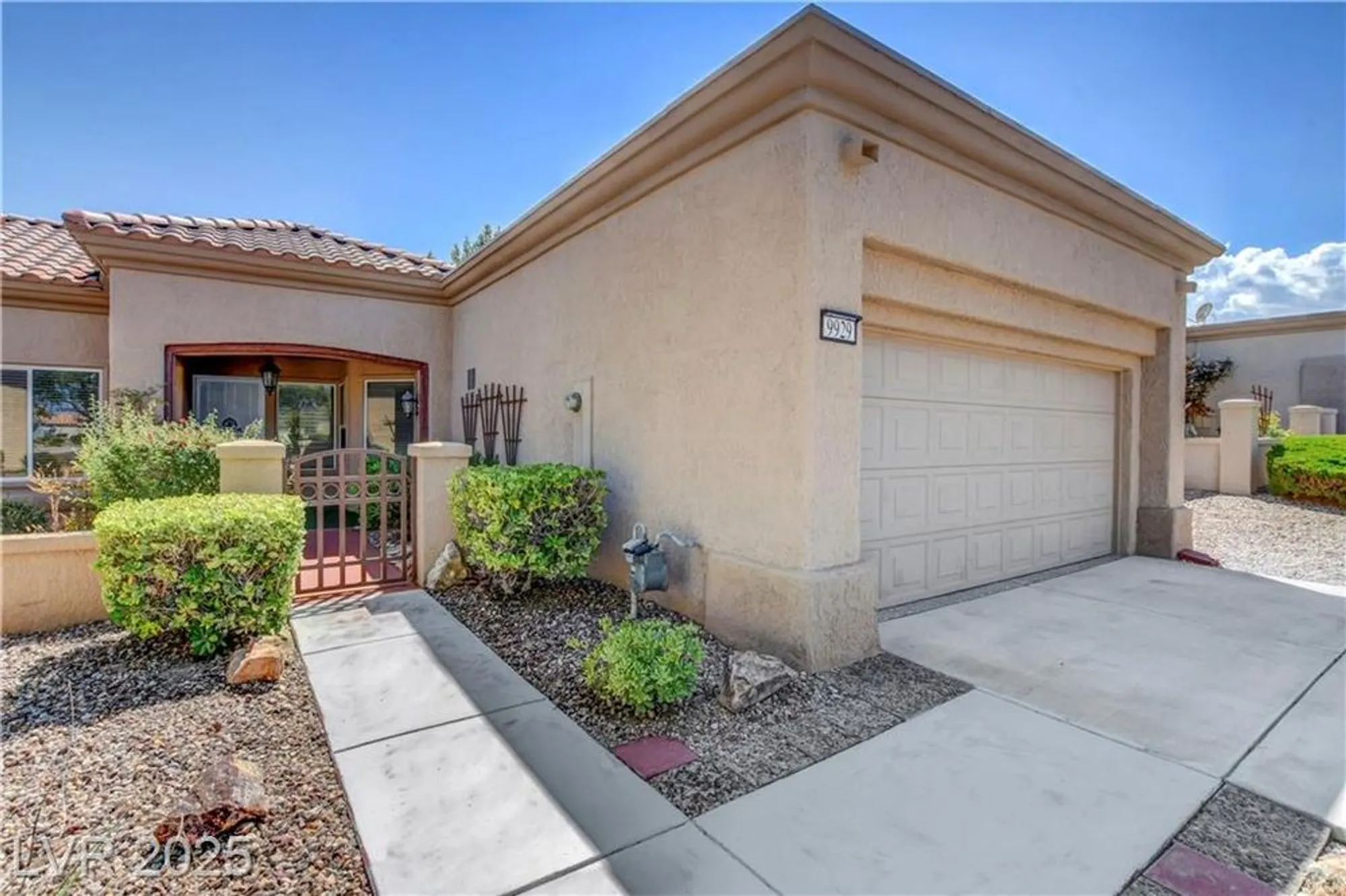 Property Slideshow image 4 of 58 | 9929 hemet dr, Las Vegas, NV, 89134