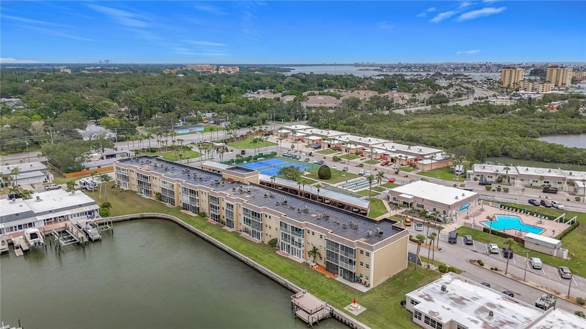 Property Slideshow image 29 of 39 | 1 boca ciega point blvd apt 215, St Petersburg, FL, 33708