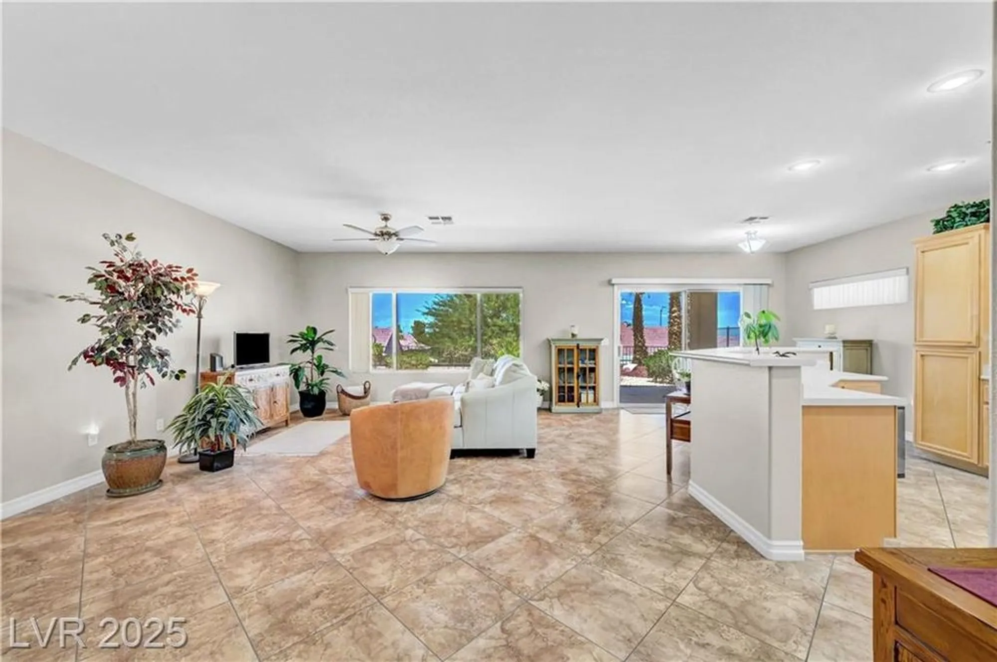 Property Slideshow image 9 of 65 | 2544 leighton ave, Henderson, NV, 89052