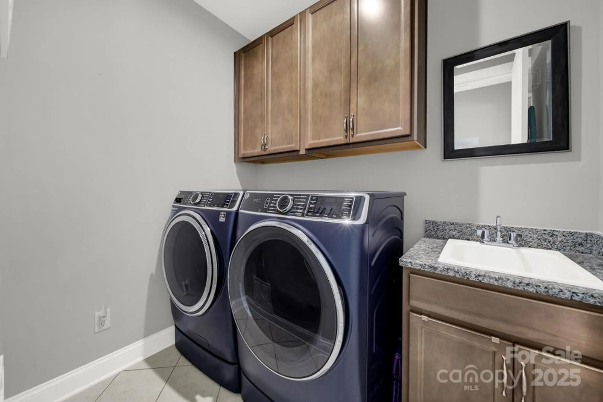 Property Slideshow image 9 of 48 | 10313 superb ln, Charlotte, NC, 28215