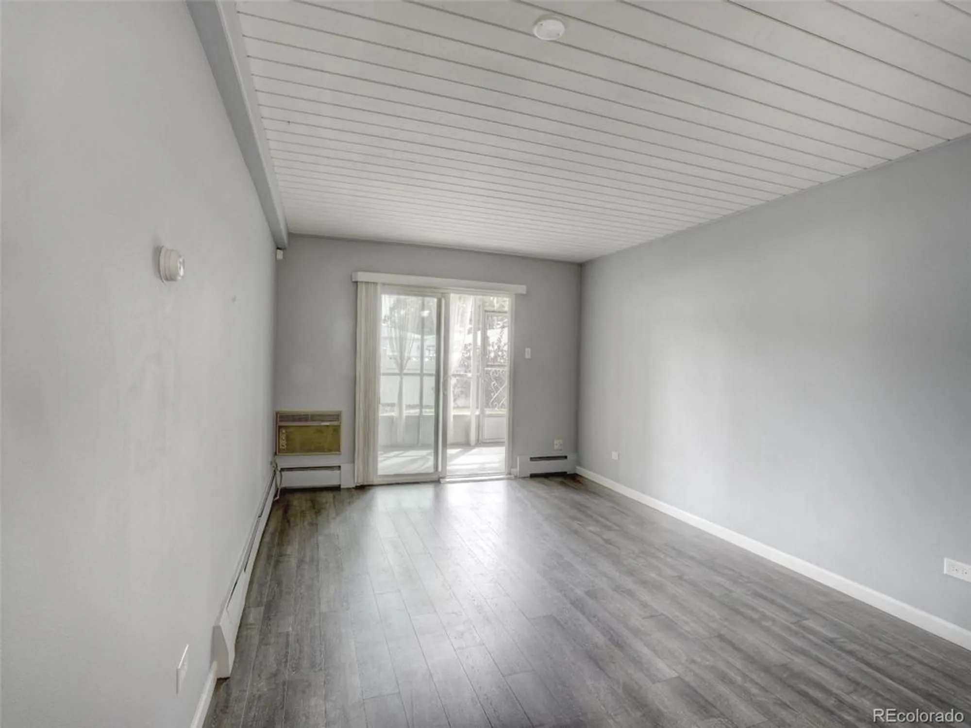 Property Slideshow image 14 of 50 | 665 s clinton st apt 14a, Denver, CO, 80247