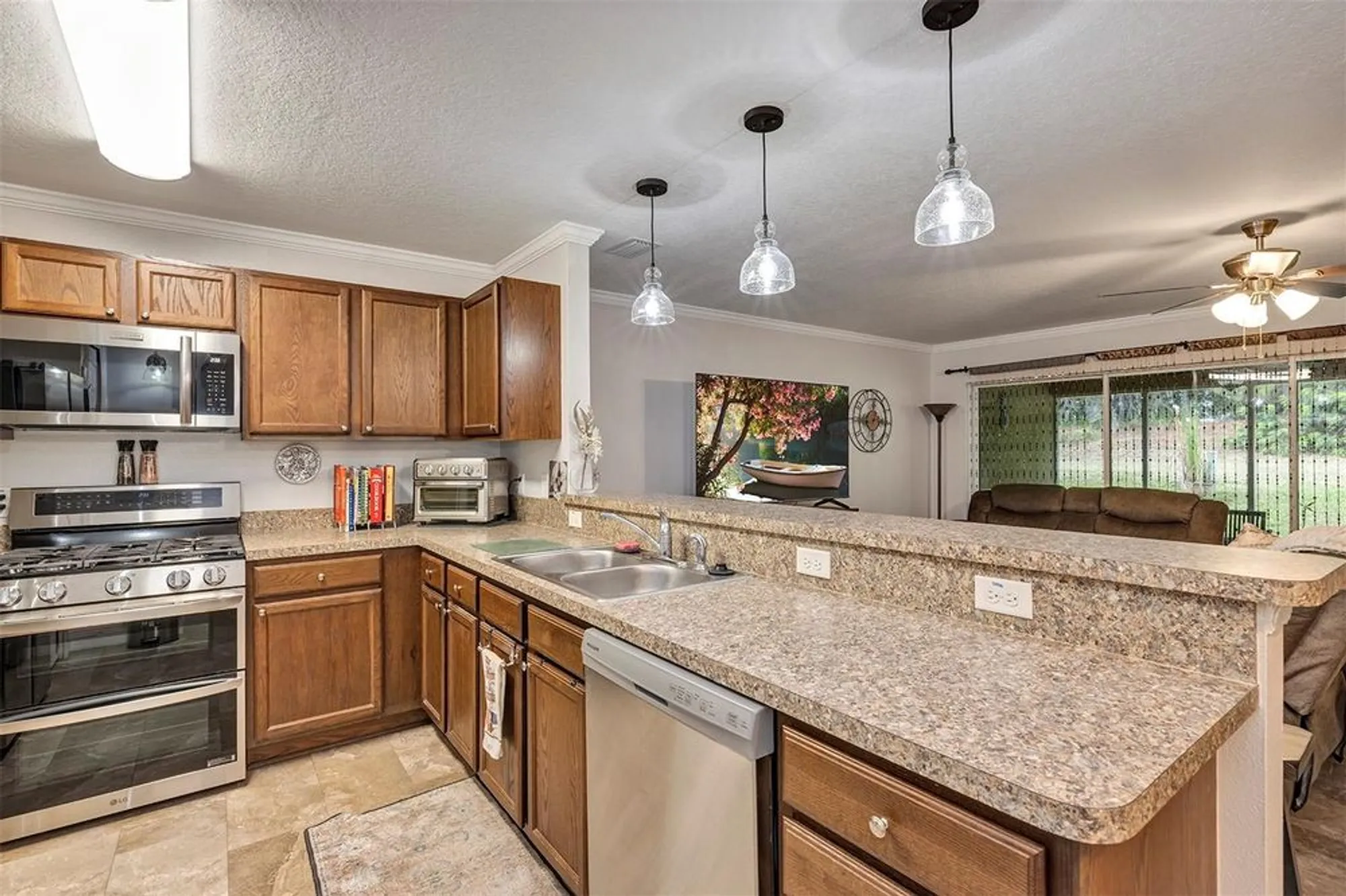 Property Slideshow image 7 of 47 | 26925 white plains way, Leesburg, FL, 34748