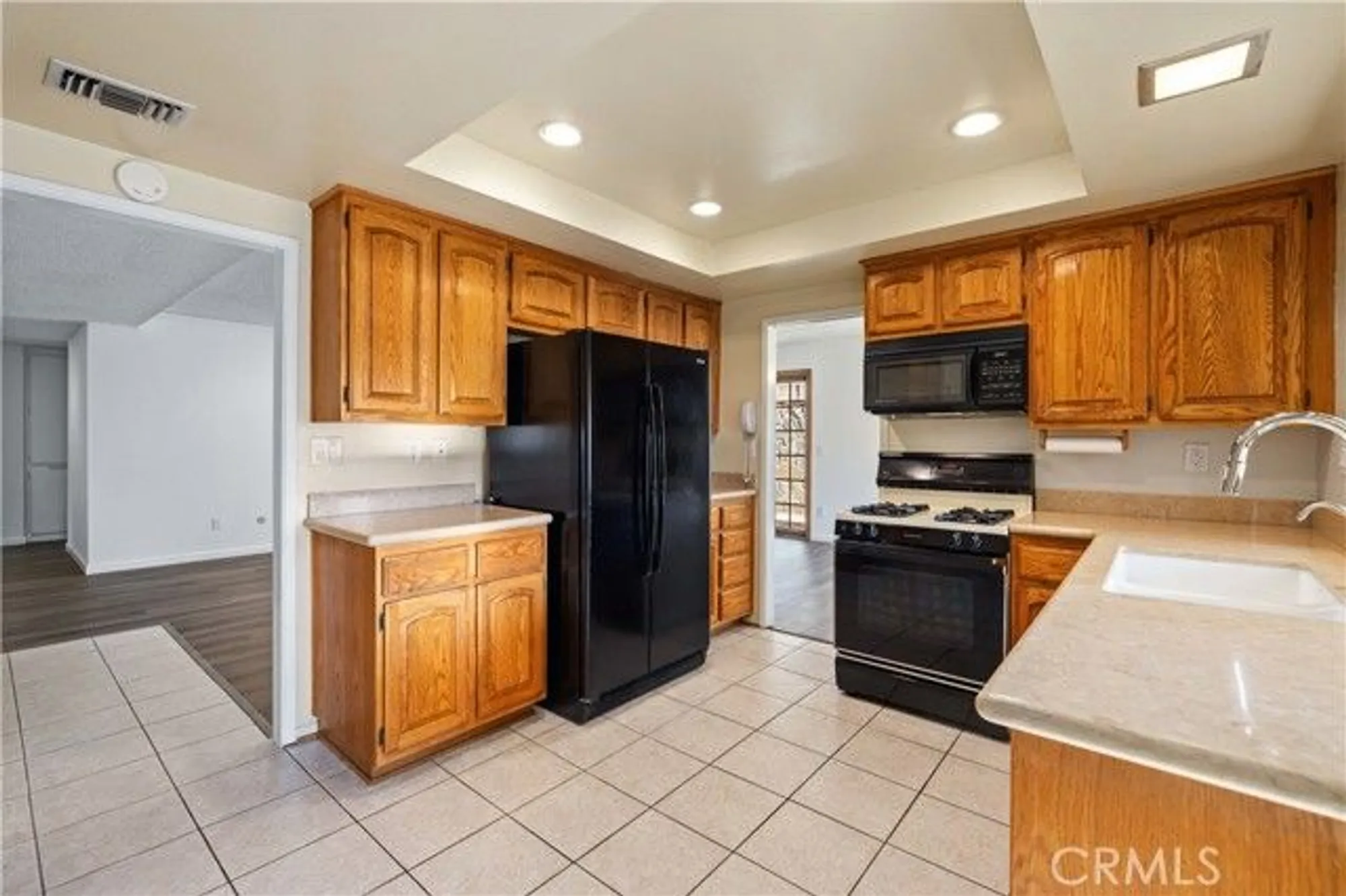 Property Slideshow image 6 of 34 | 26562 cardwick ct, Newhall, CA, 91321