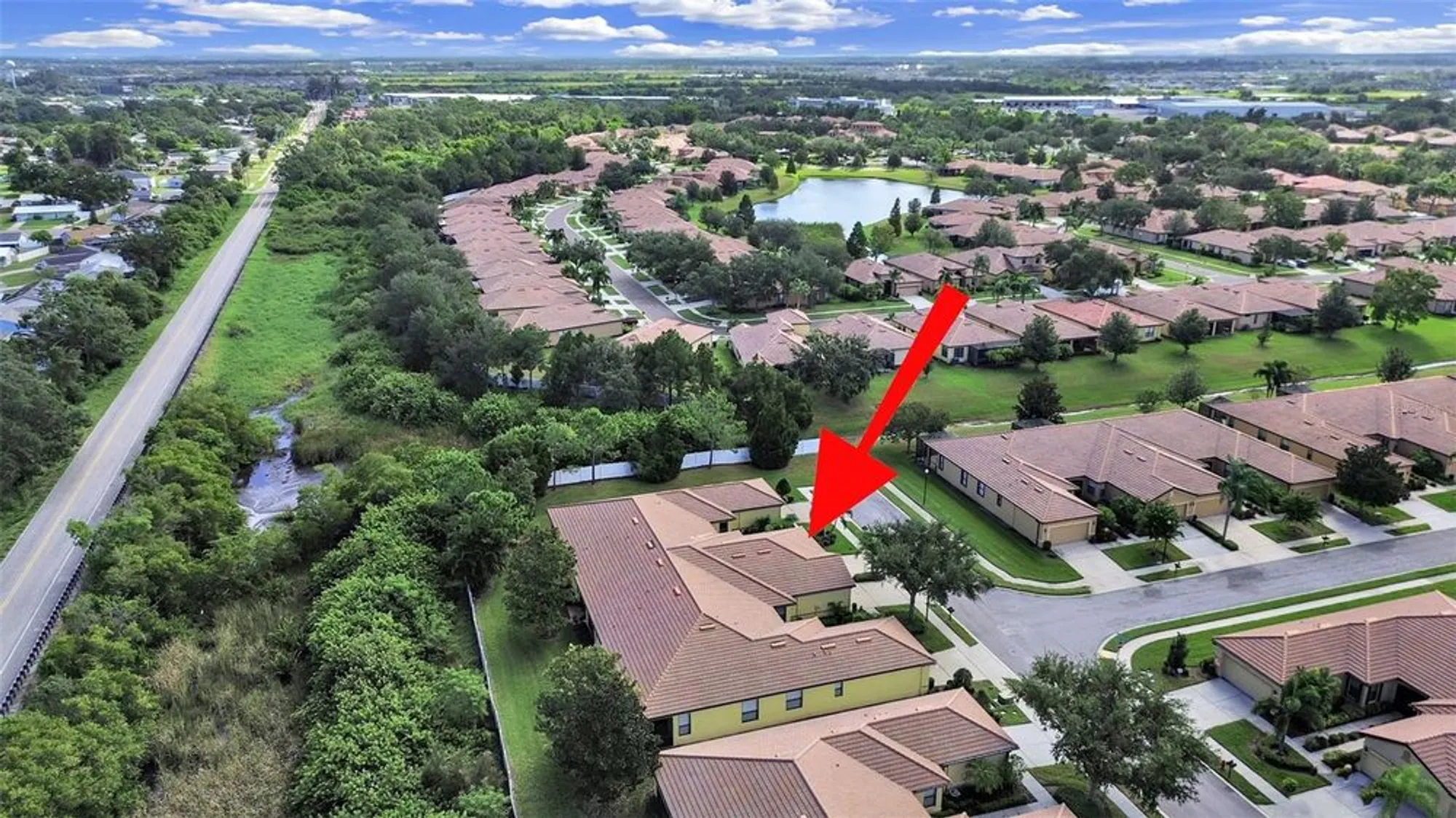 Property Slideshow image 94 of 100 | 303 bluewater falls ct, Apollo Beach, FL, 33572