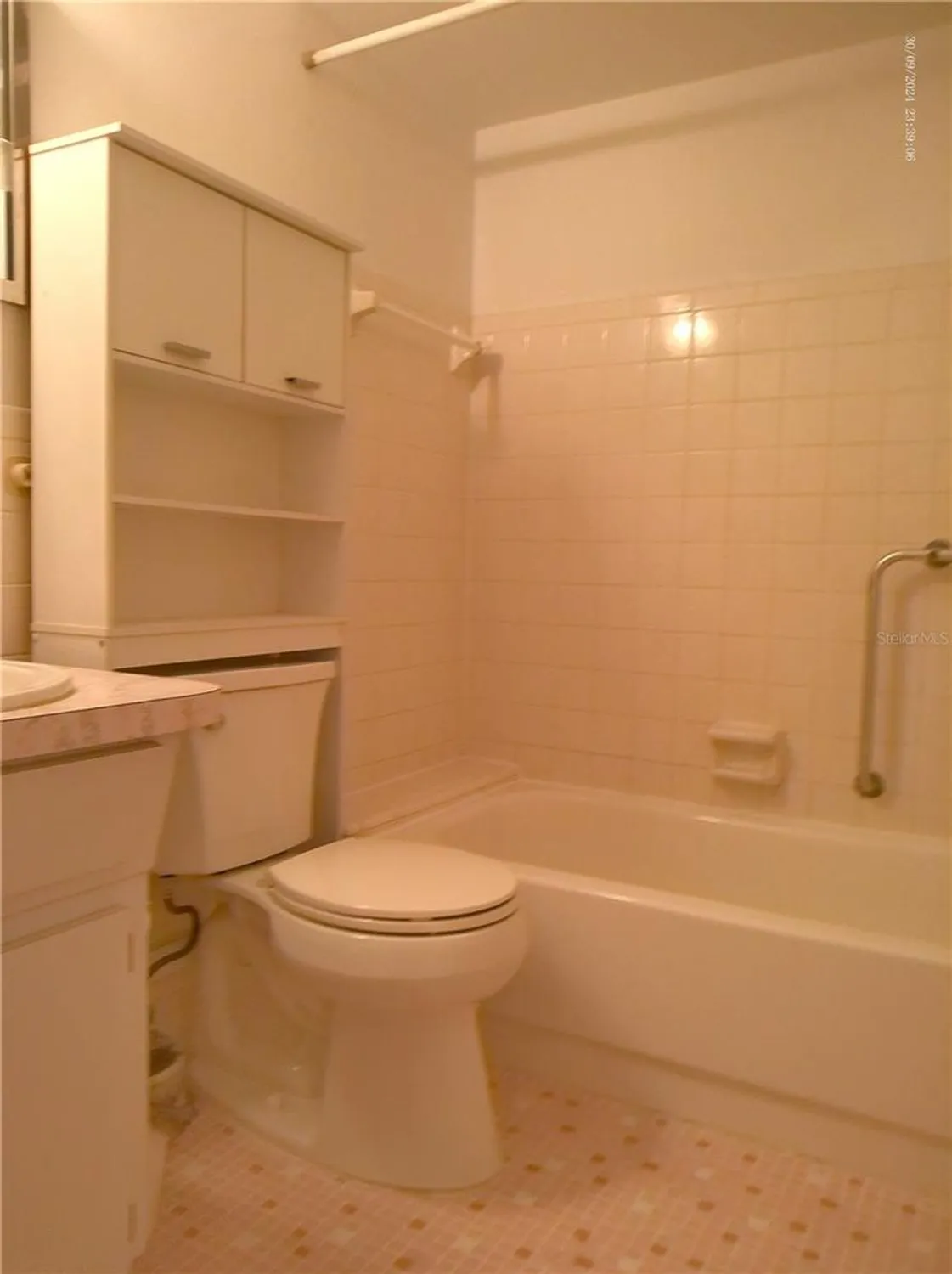 Property Slideshow image 18 of 58 | 2400 franciscan dr 18, Clearwater, FL, 33763