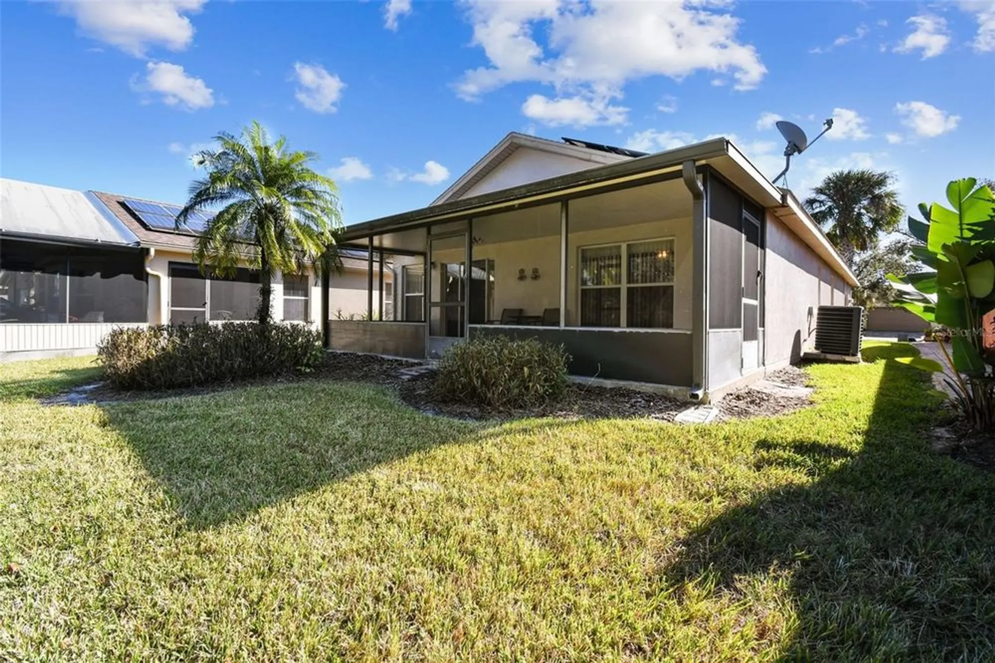 Property Slideshow image 4 of 47 | 200 grand canal dr, Kissimmee, FL, 34759