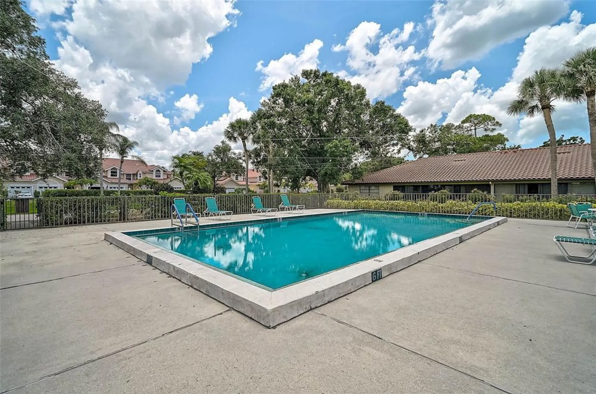 Property Slideshow image 46 of 49 | 7341 golf pointe cir, Sarasota, FL, 34243