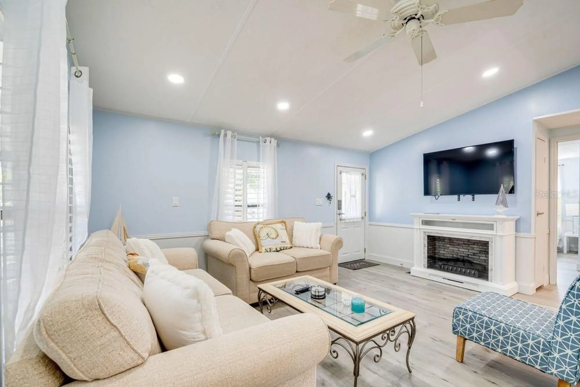 Property Slideshow image 12 of 28 | 1224 dustin dr, Lady Lake, FL, 32159