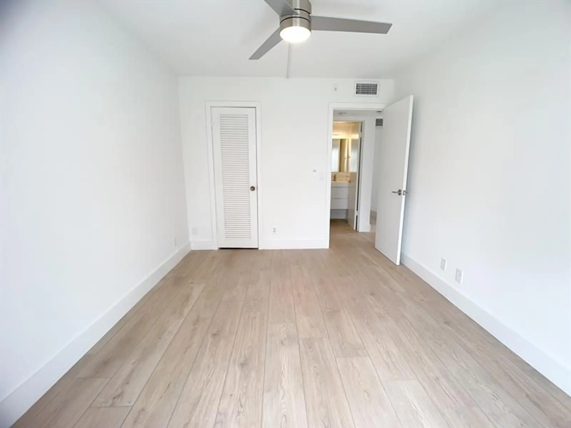 Property Slideshow image 8 of 43 | 109 harwood j # 109, Deerfield Beach, FL, 33442