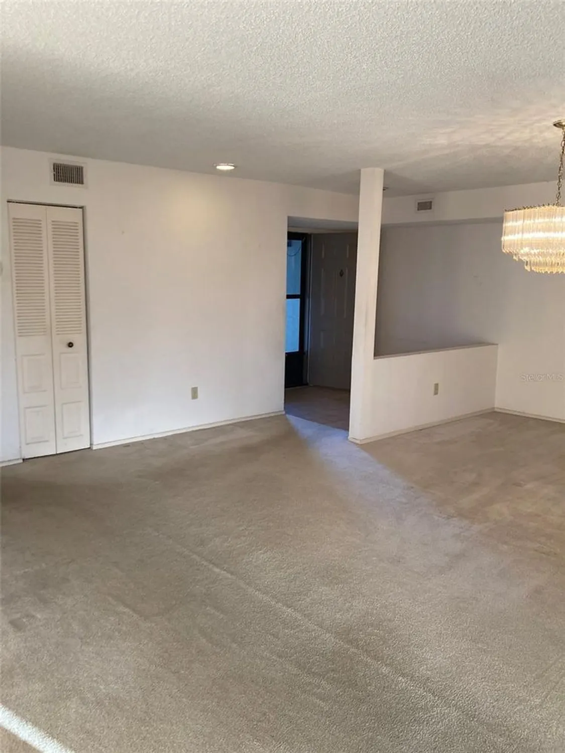 Property Slideshow image 6 of 52 | 8198 terrace garden dr n unit 211, St Petersburg, FL, 33709