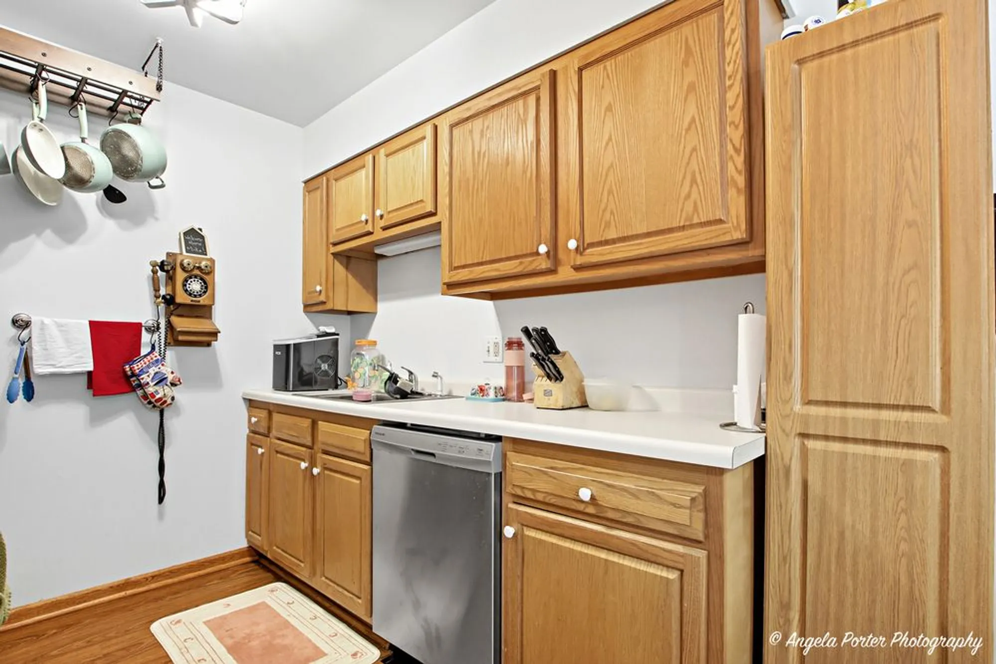 Property Slideshow image 6 of 26 | 7314 chevy chase ct, Fox Lake, IL, 60020