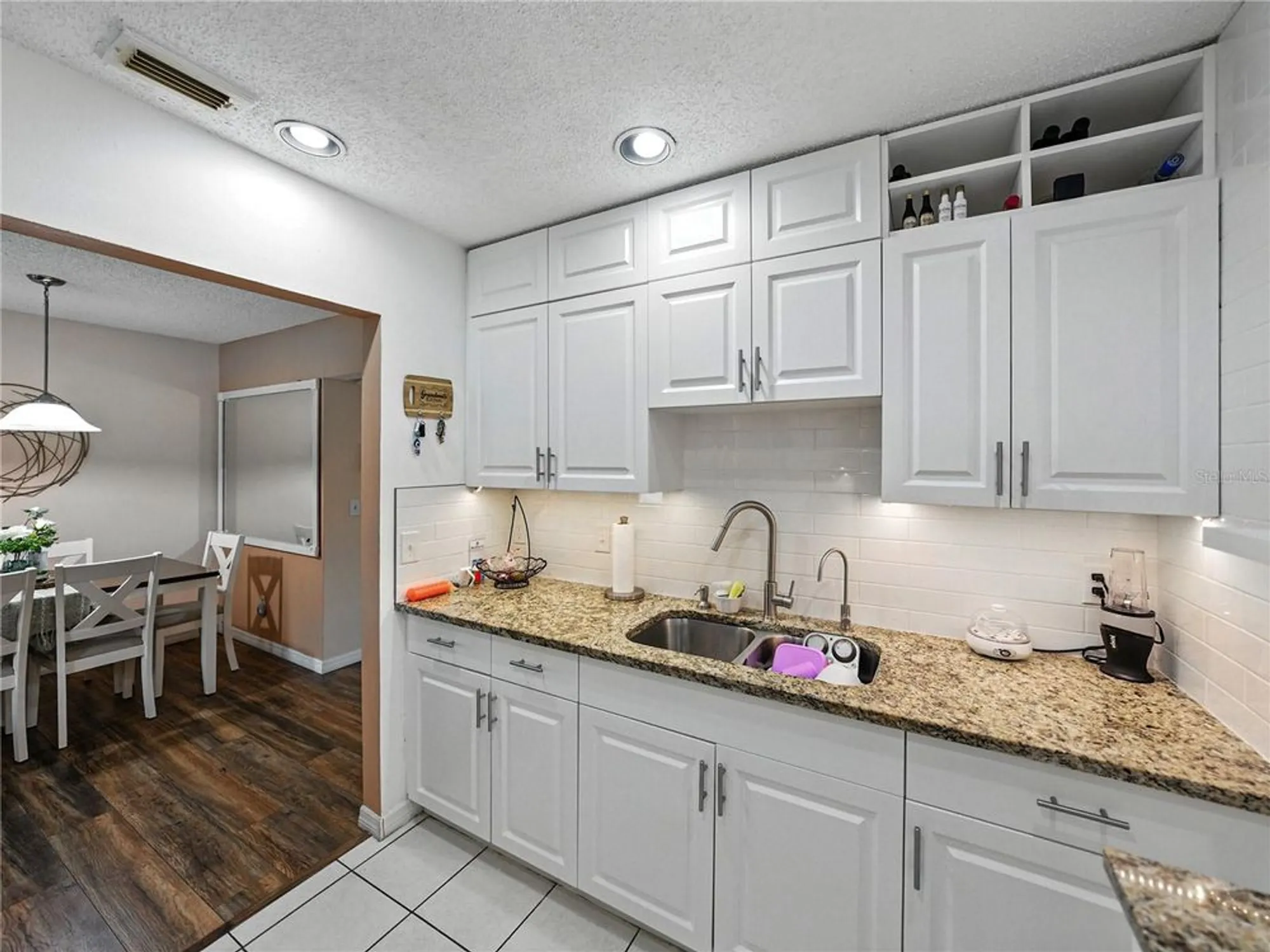 Property Slideshow image 14 of 42 | 322 gloucester blvd # 322, Sun City Center, FL, 33573
